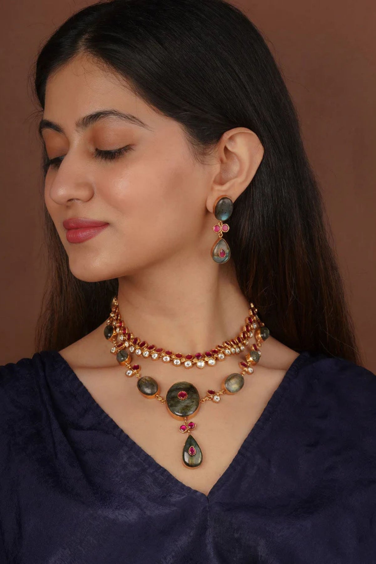 Grey Color Contemporary Necklace Set