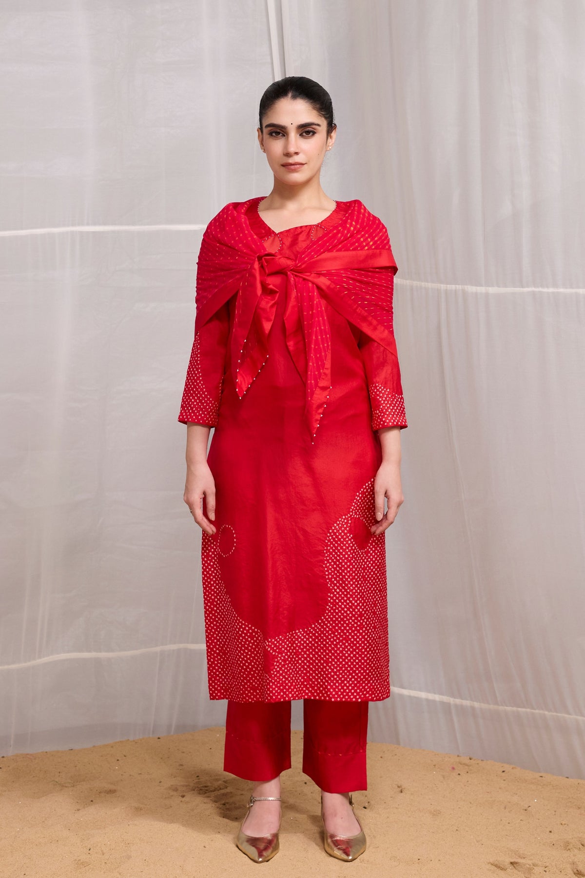 Red Raah Suit