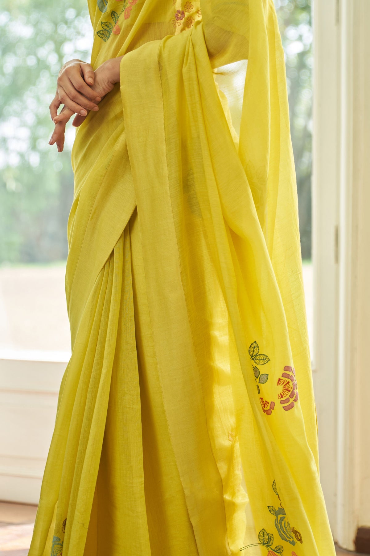 Daffodil Floral Applique Saree
