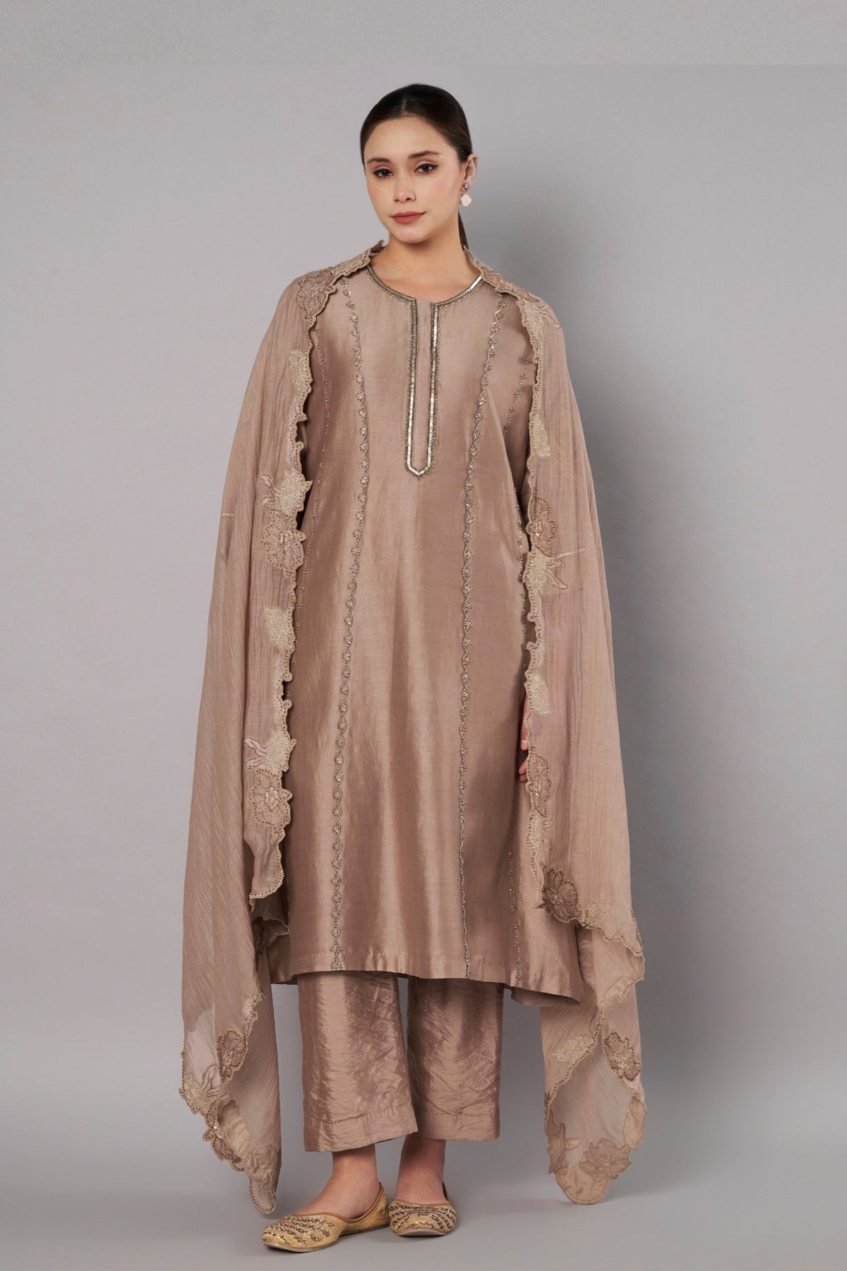 Breeze Trail Taupe A Line Set