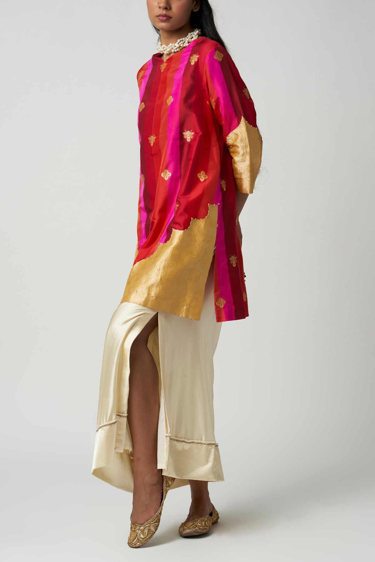 Mehrabiya Kurta Set