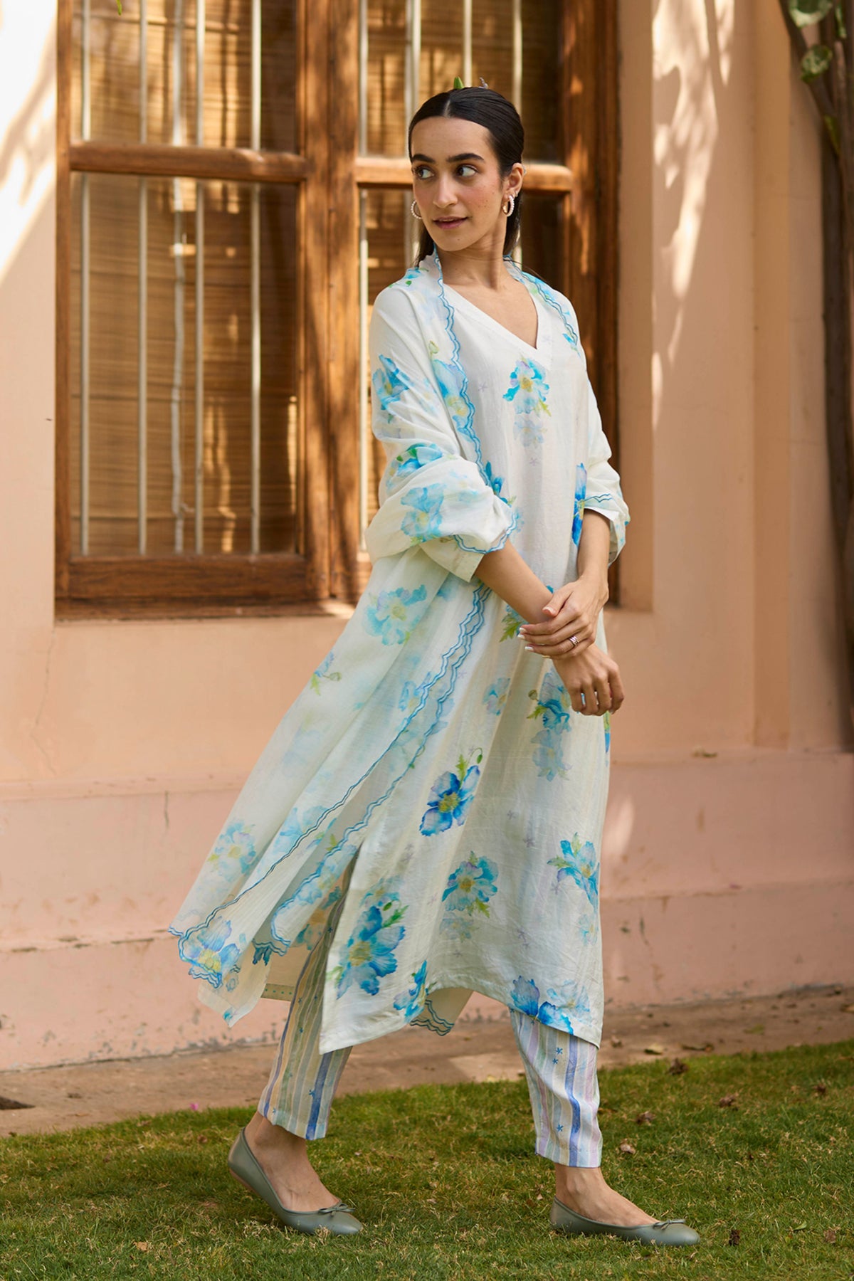 Dawn Poppy Ivory Kurta Set