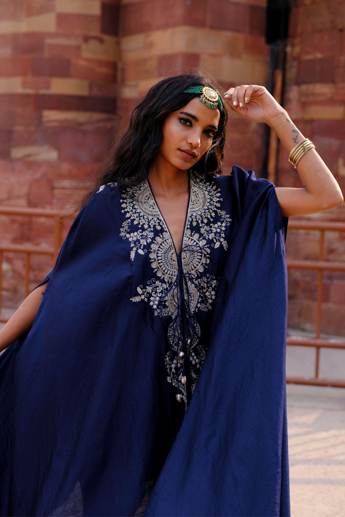 Fara Cape Set