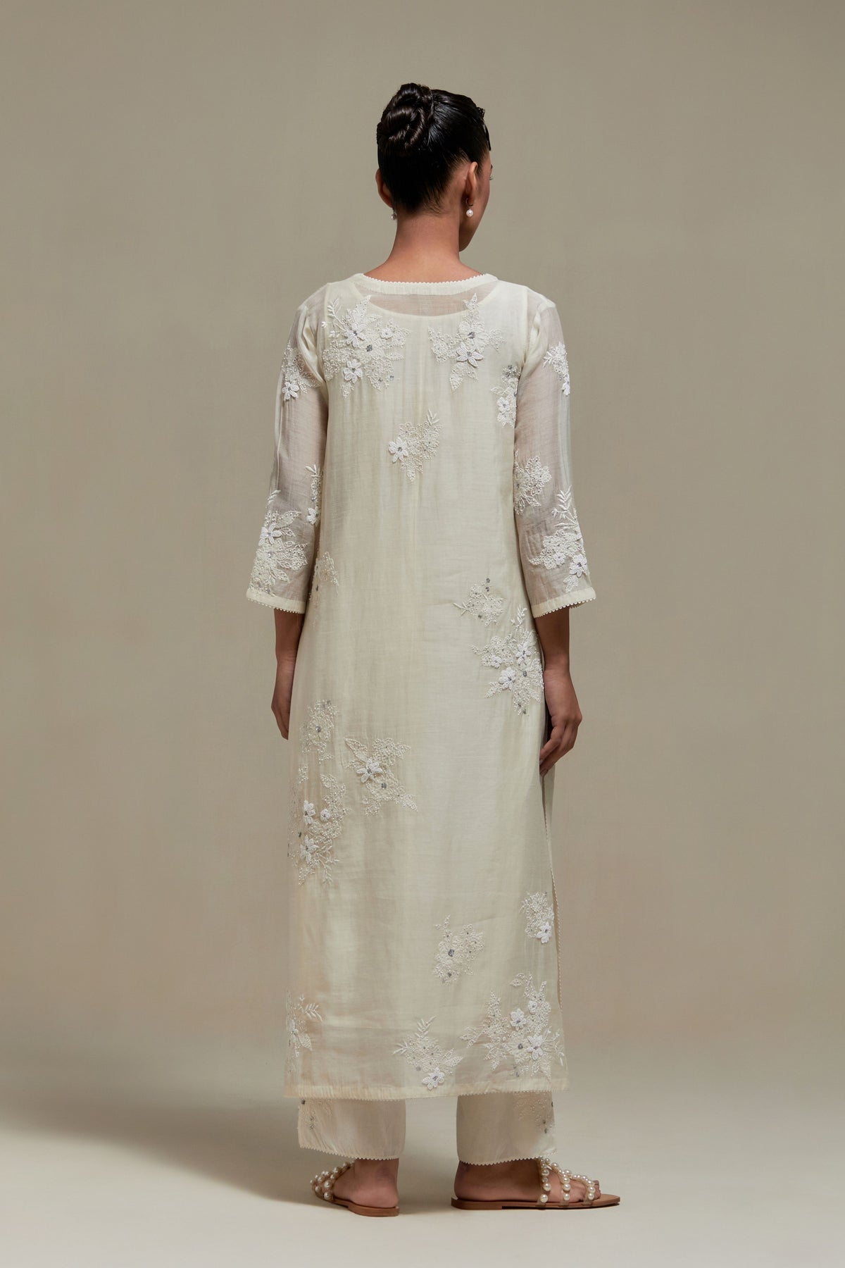 Off White Floral Kurta And Pants