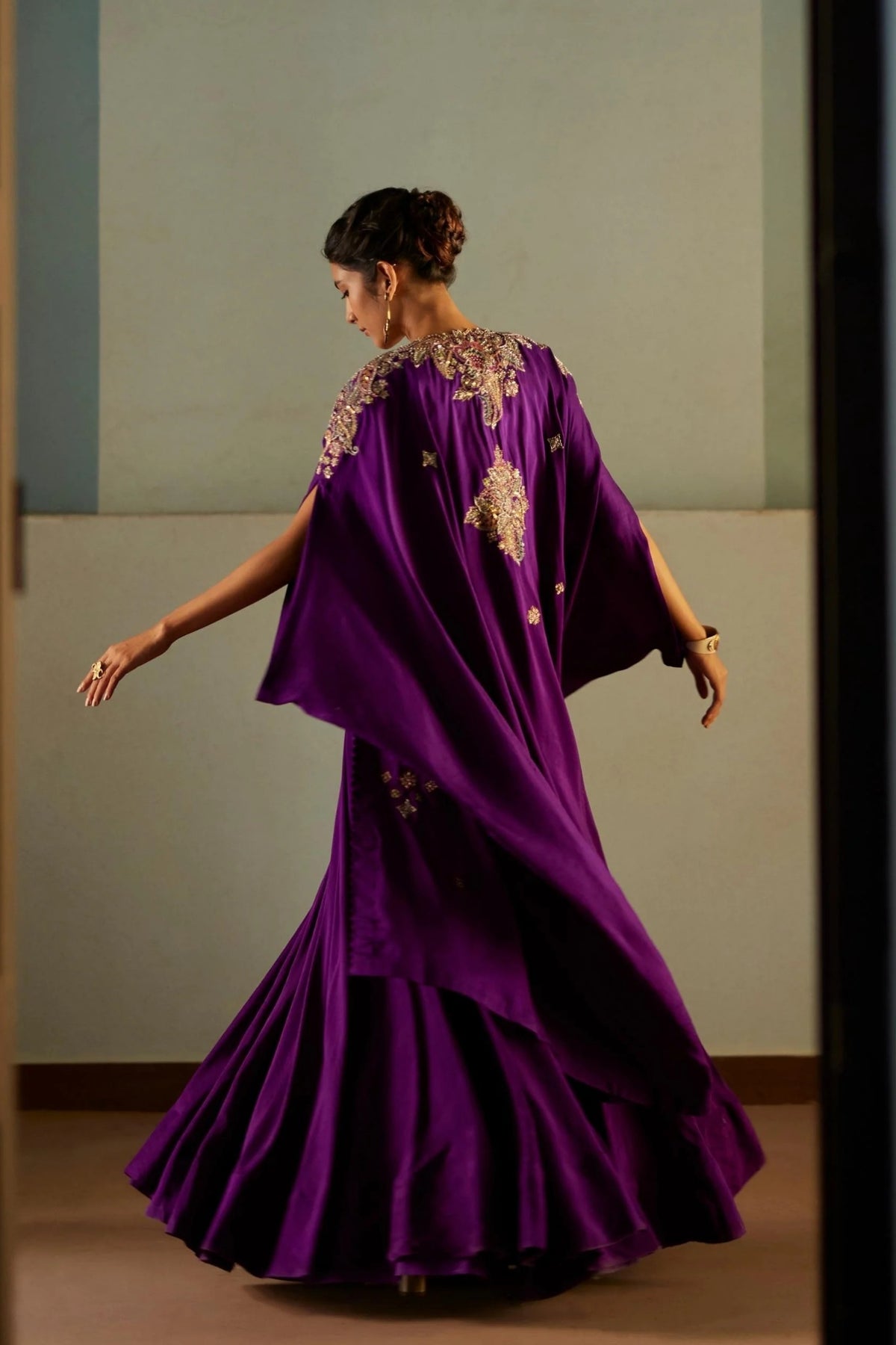 Juhi Cape Set