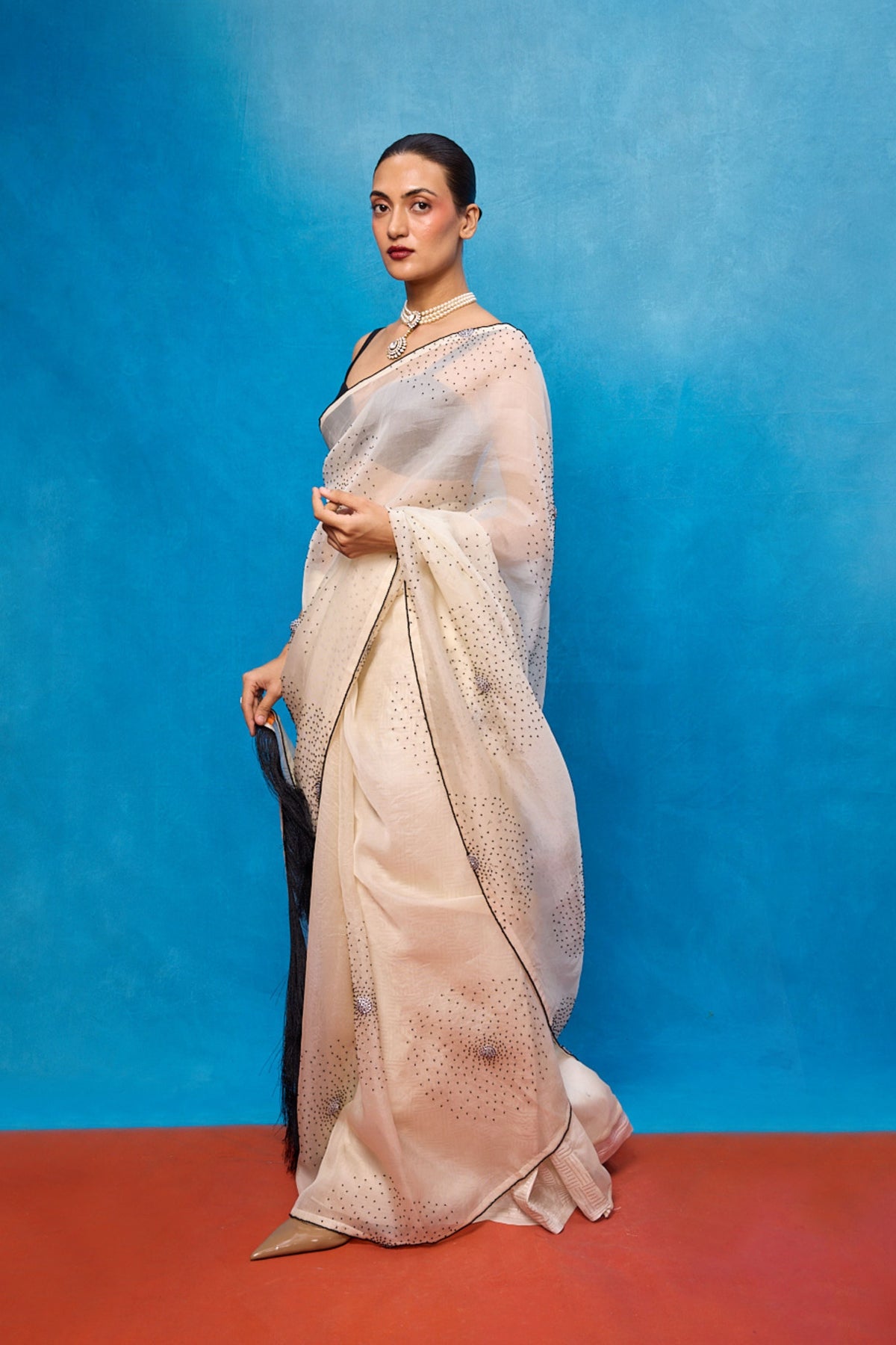 Handwoven Off-white Kora Banarasi Saree