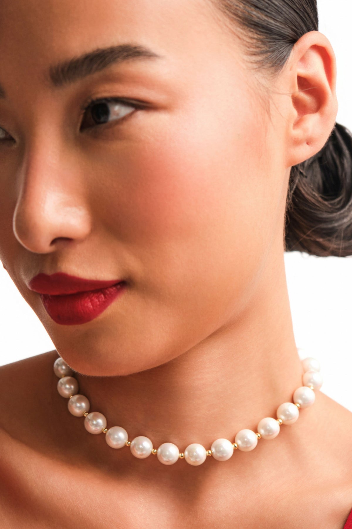 Classic Bandel Pearl Necklace