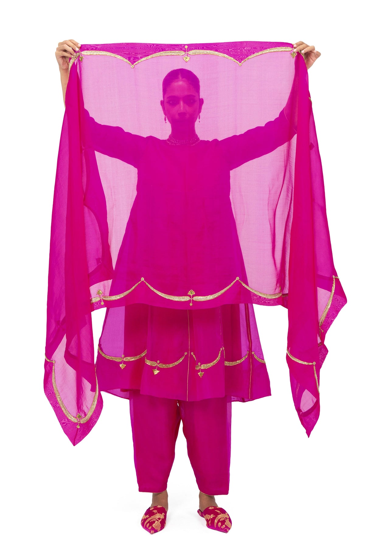 Madore Akodi Rani Kurta And Pants