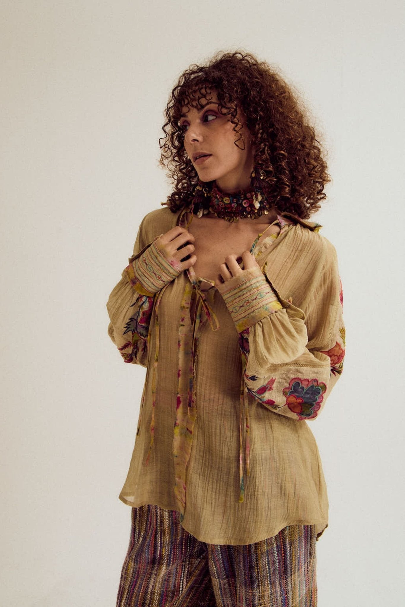 Chloe Shirt - Capisvirleo - Elahe