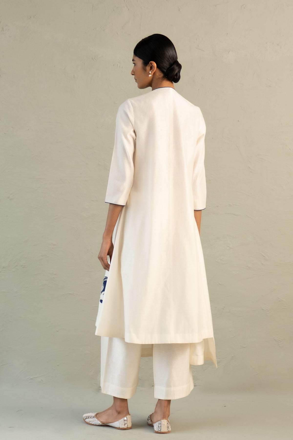 Blue Edit Ivory Hi-Lo Set