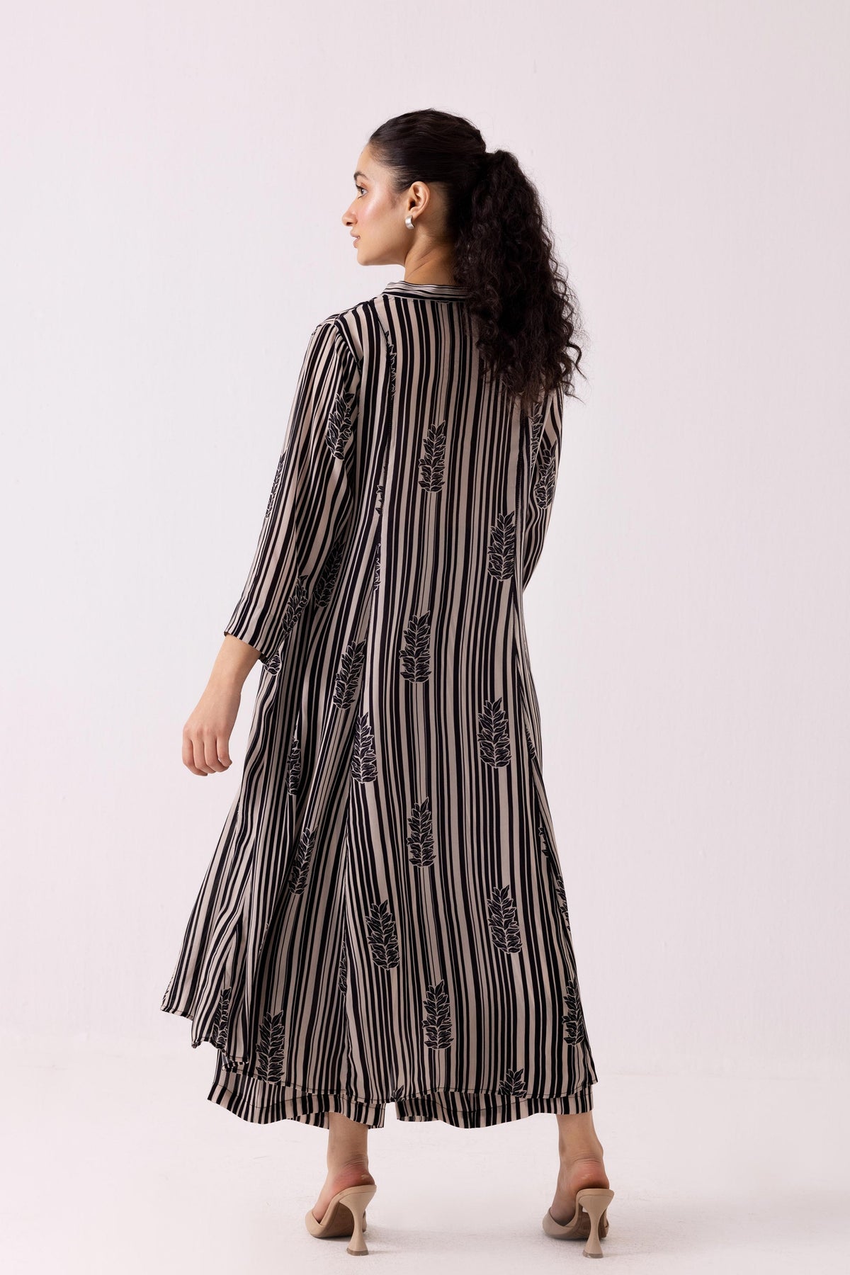 Thea Maple Kurta in Black