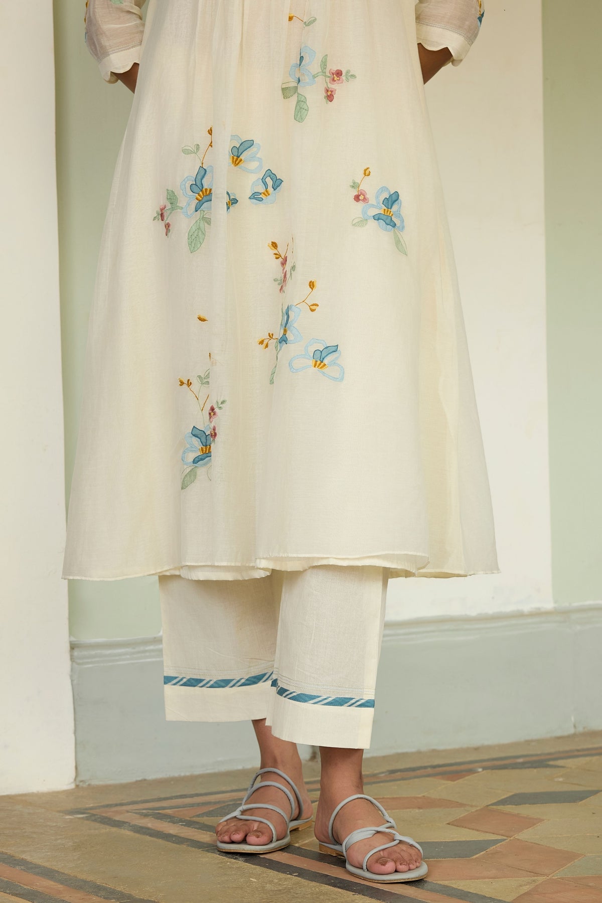 Ivory Applique Pintuck Kurta Set