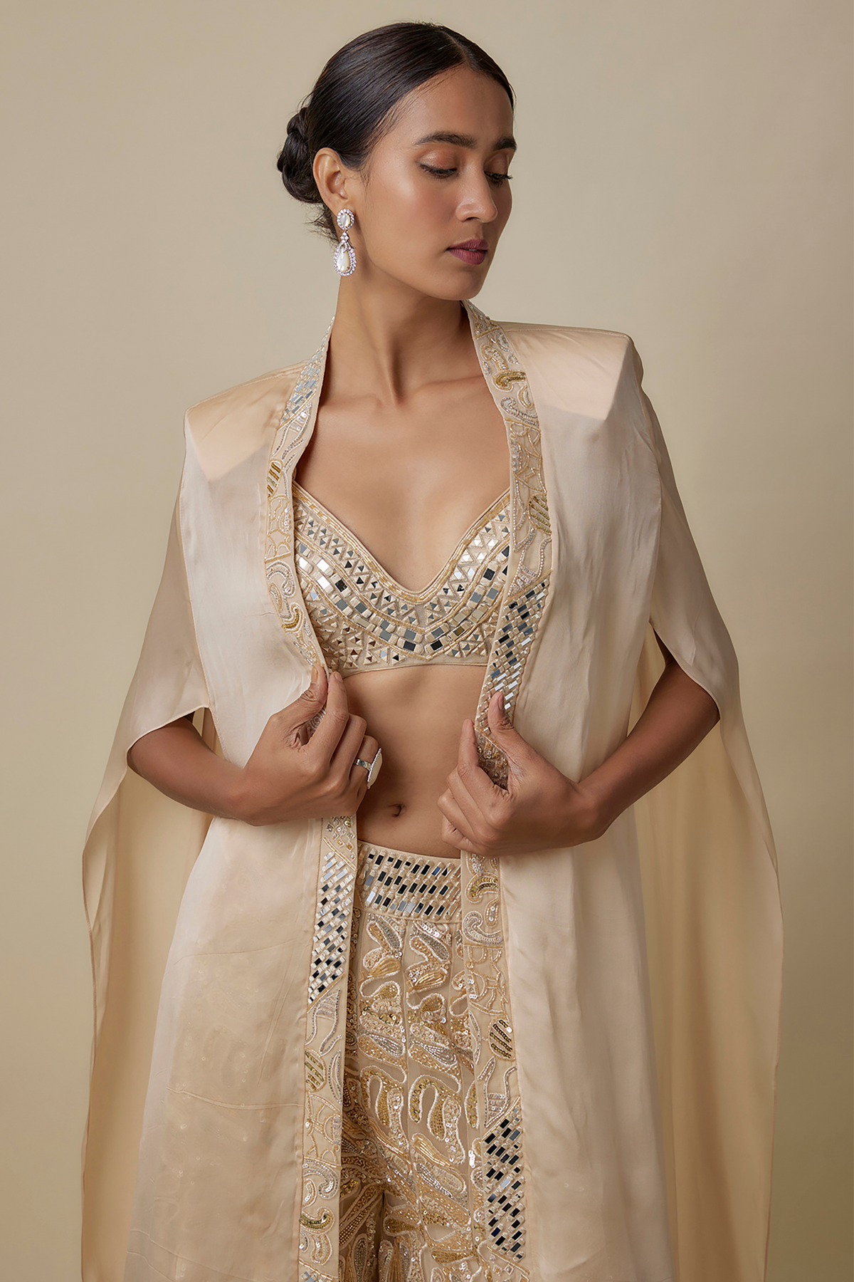 Zander Cape Set