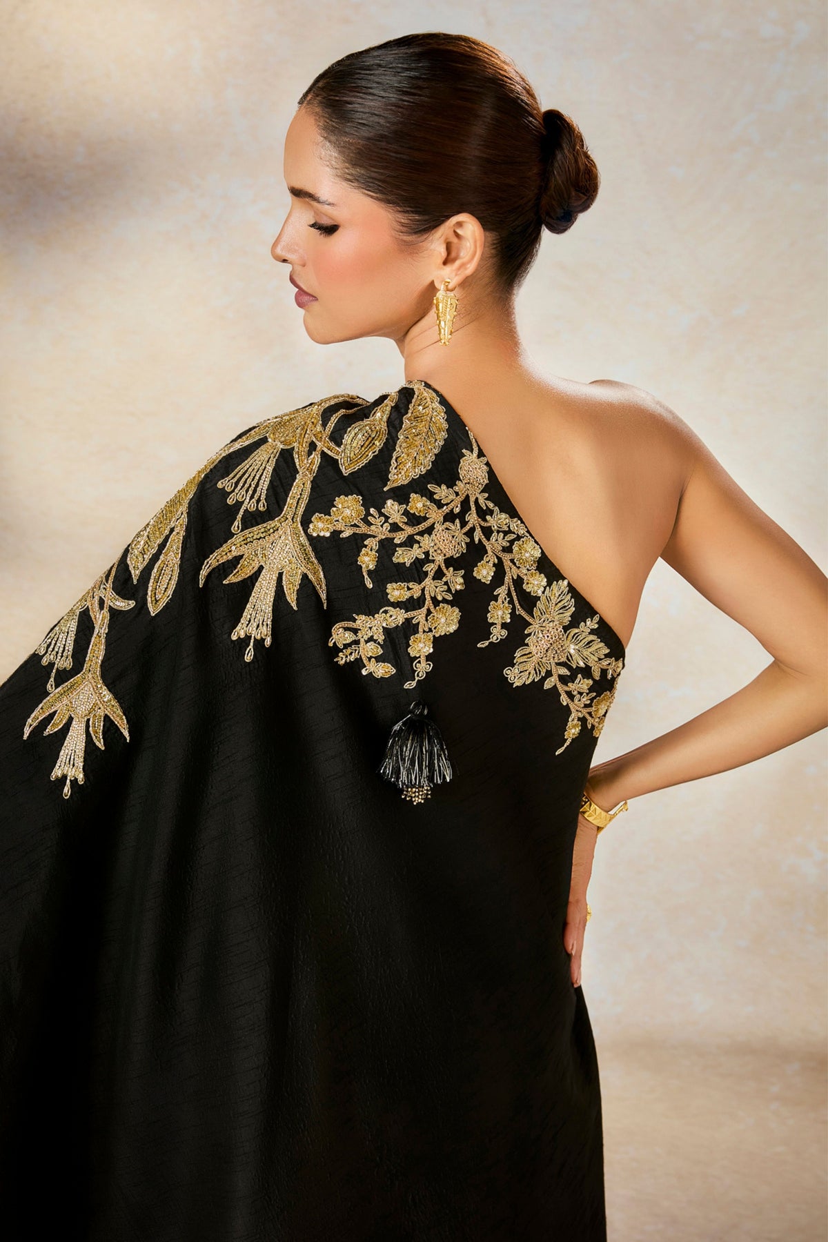 Raat Rani One Shoulder Set