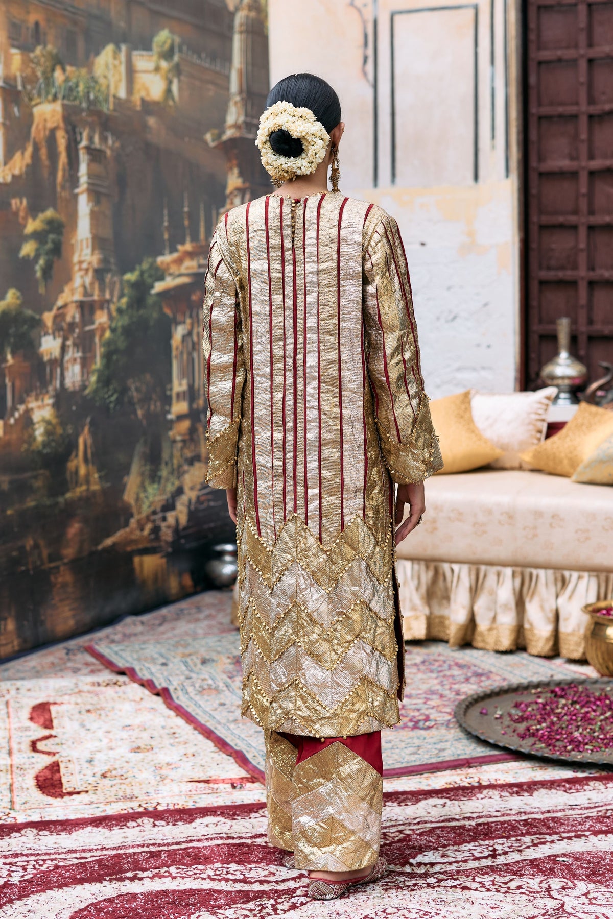 Suvarna Suit