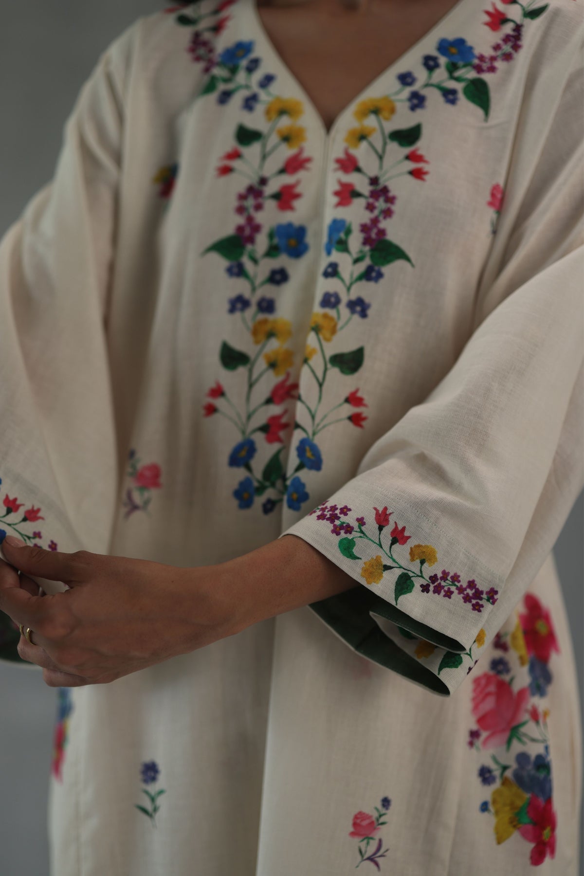 Ivory Meadow Song Phiran Set