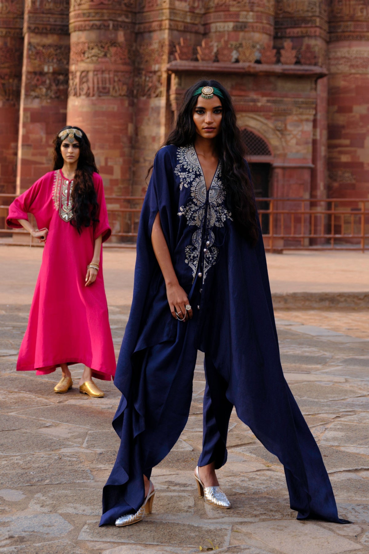 Fara Cape Set