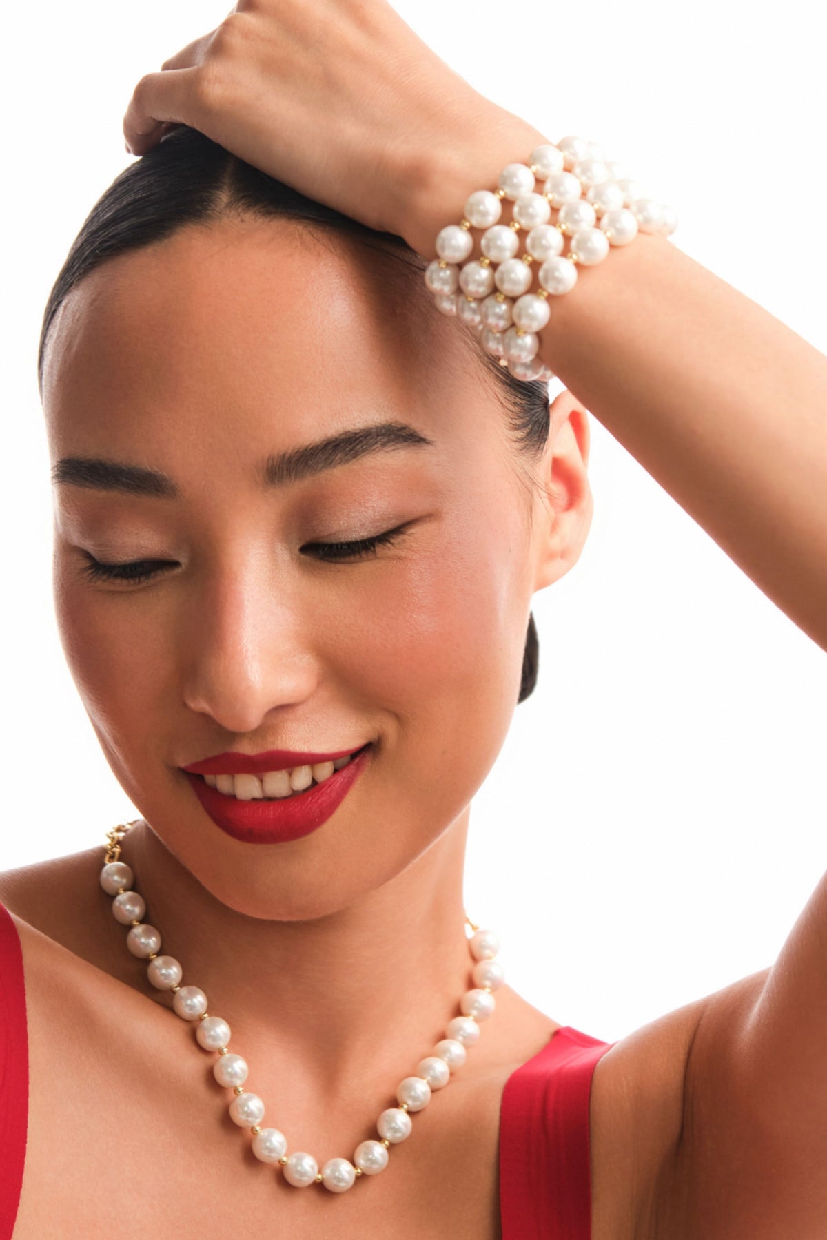 Classic Bandel Pearl Necklace