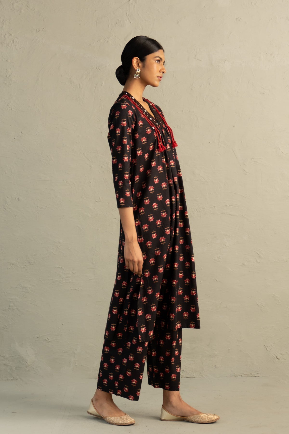Black V-Neck Kurta Set