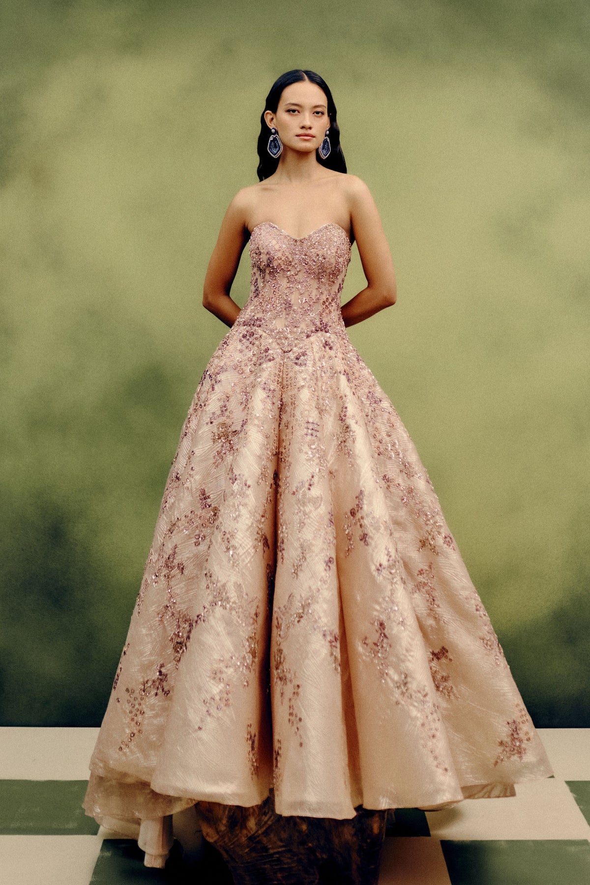 Aurum Éclat Gown