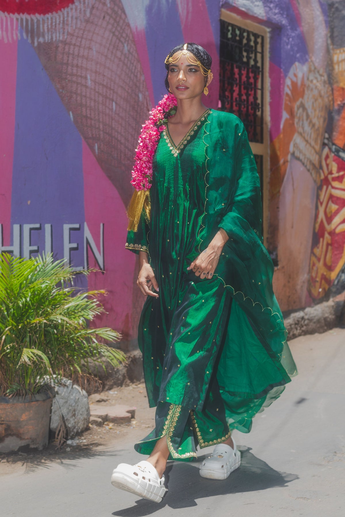 Jhilmil Juhu Kurta Set