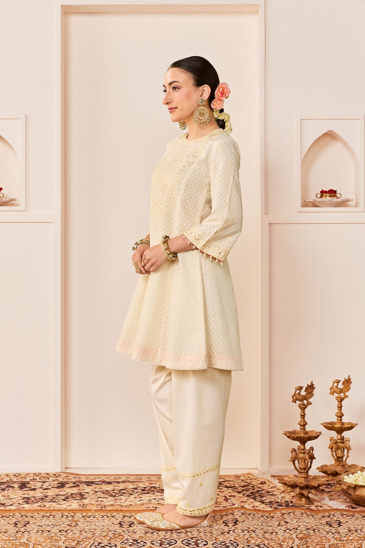 Nida Daisy Ivory Short Choga Set