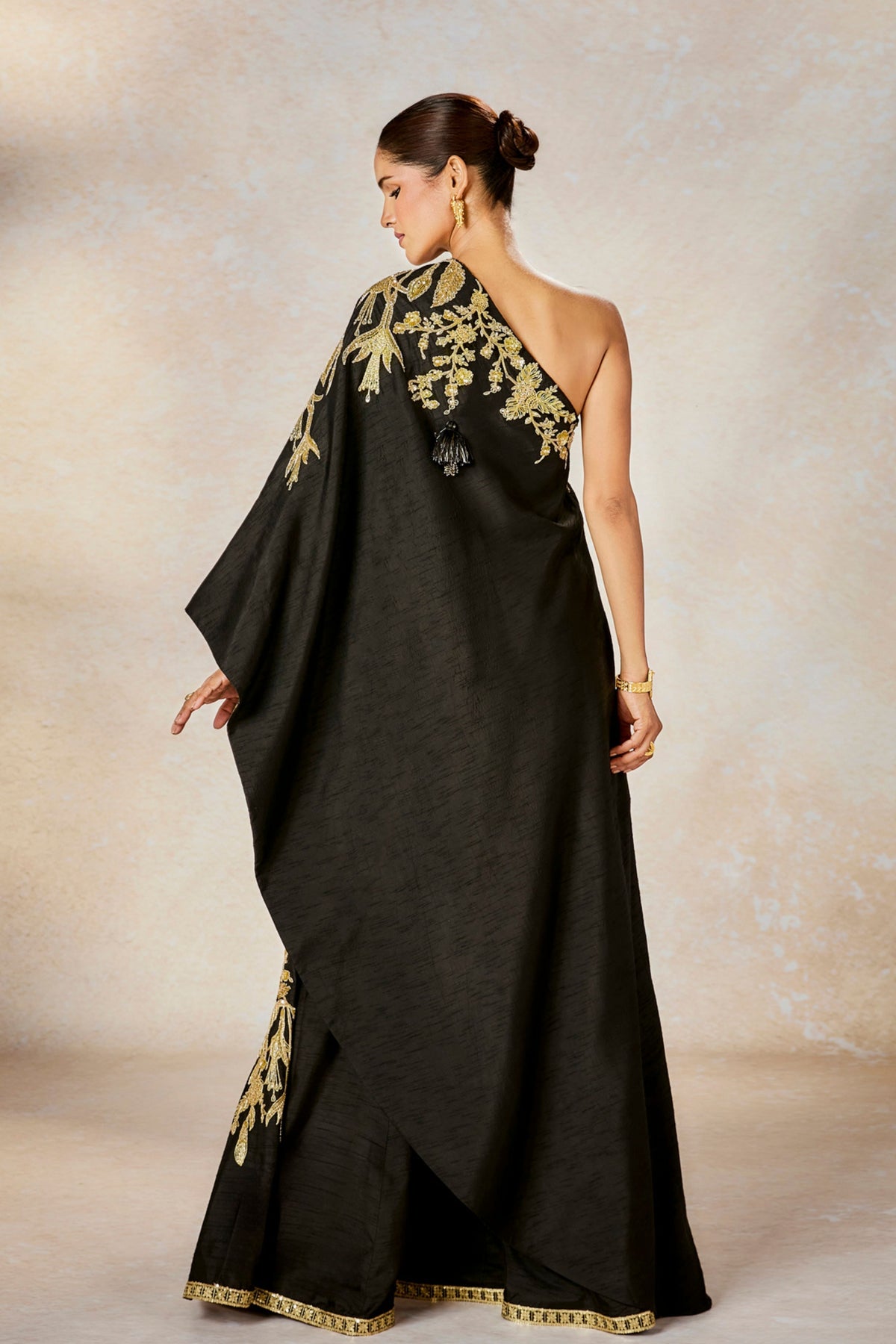 Raat Rani One Shoulder Set