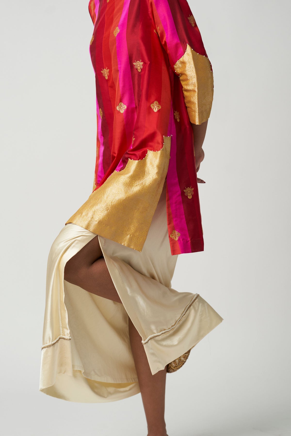 Mehrabiya Kurta Set