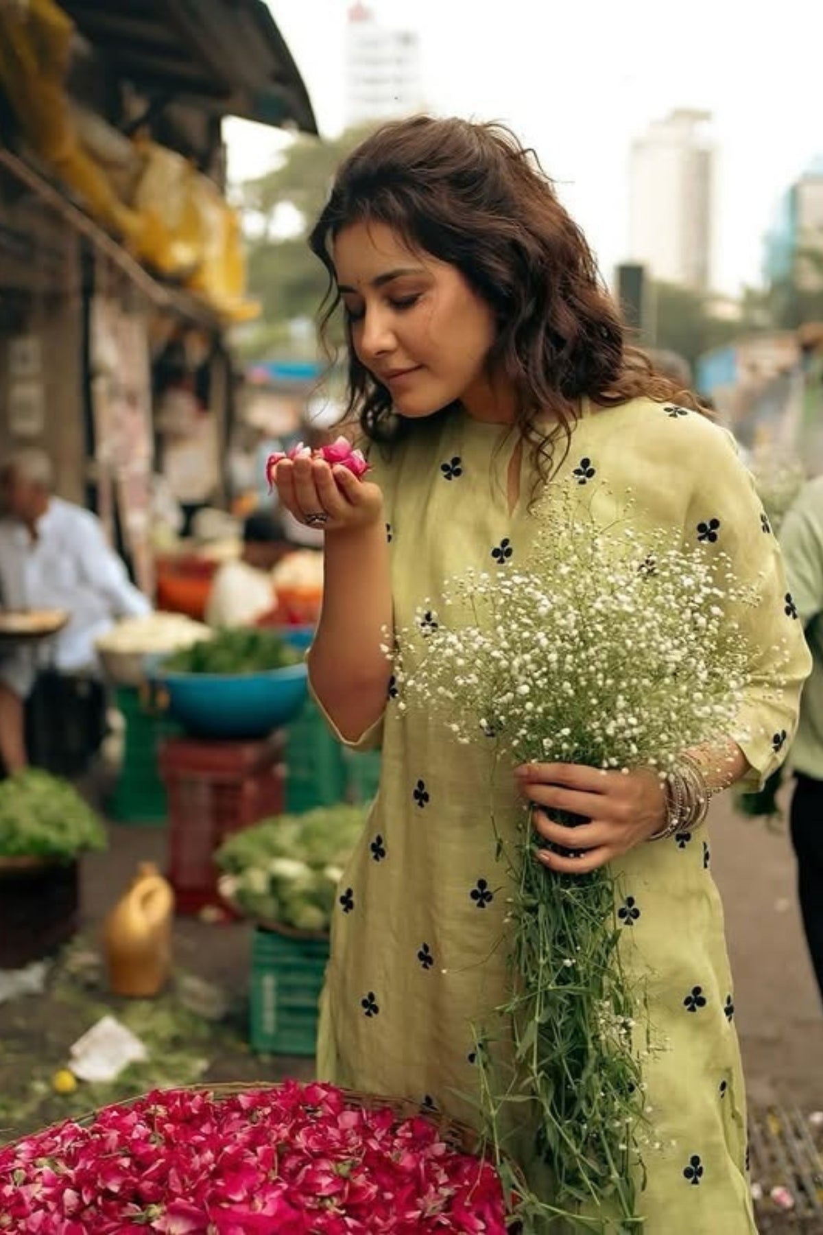 Raashii Khanna in Mati