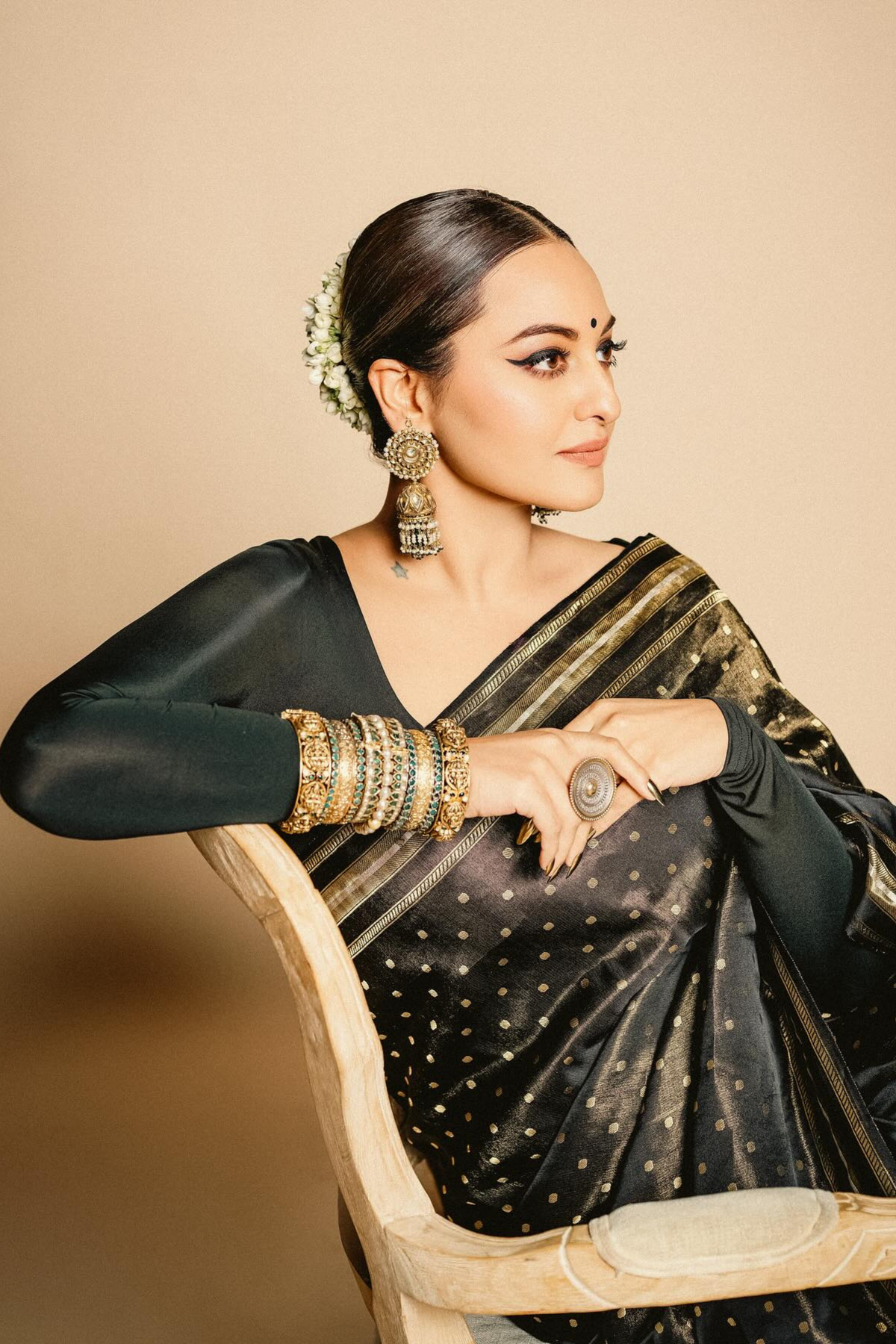 Sonakshi Sinha in Raw Mango