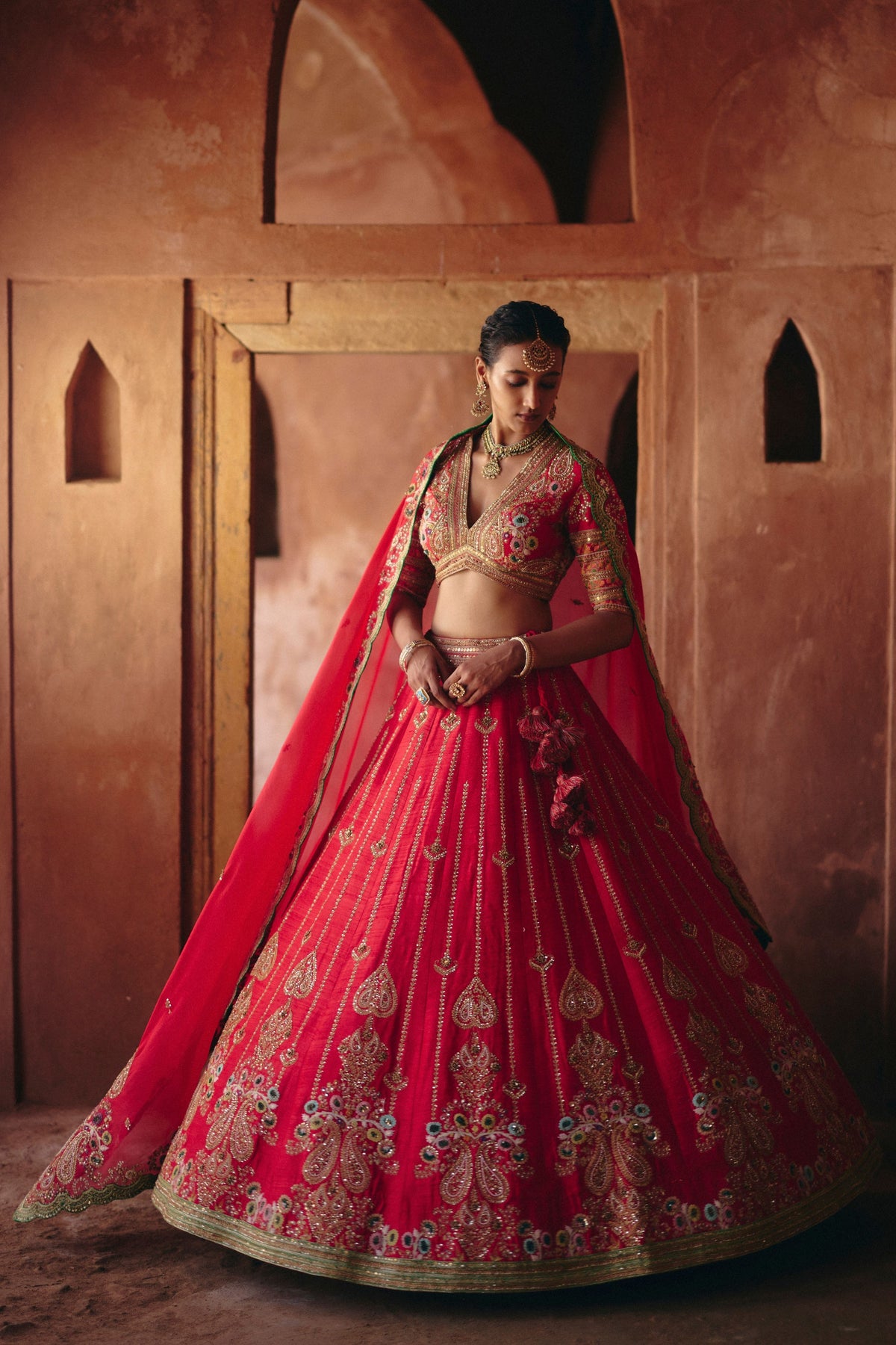 Gulrez 16 Kali Chadi Lehenga Set