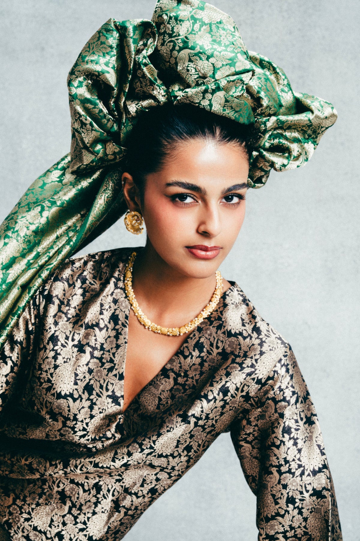 Handwoven Black & Gold Banarasi Kaftan