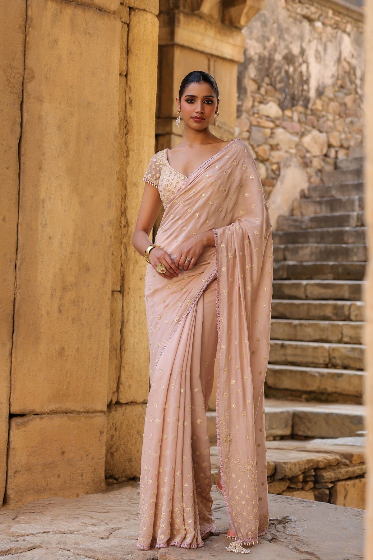 Vaayu Light Pink Heavy Buti Saree Set