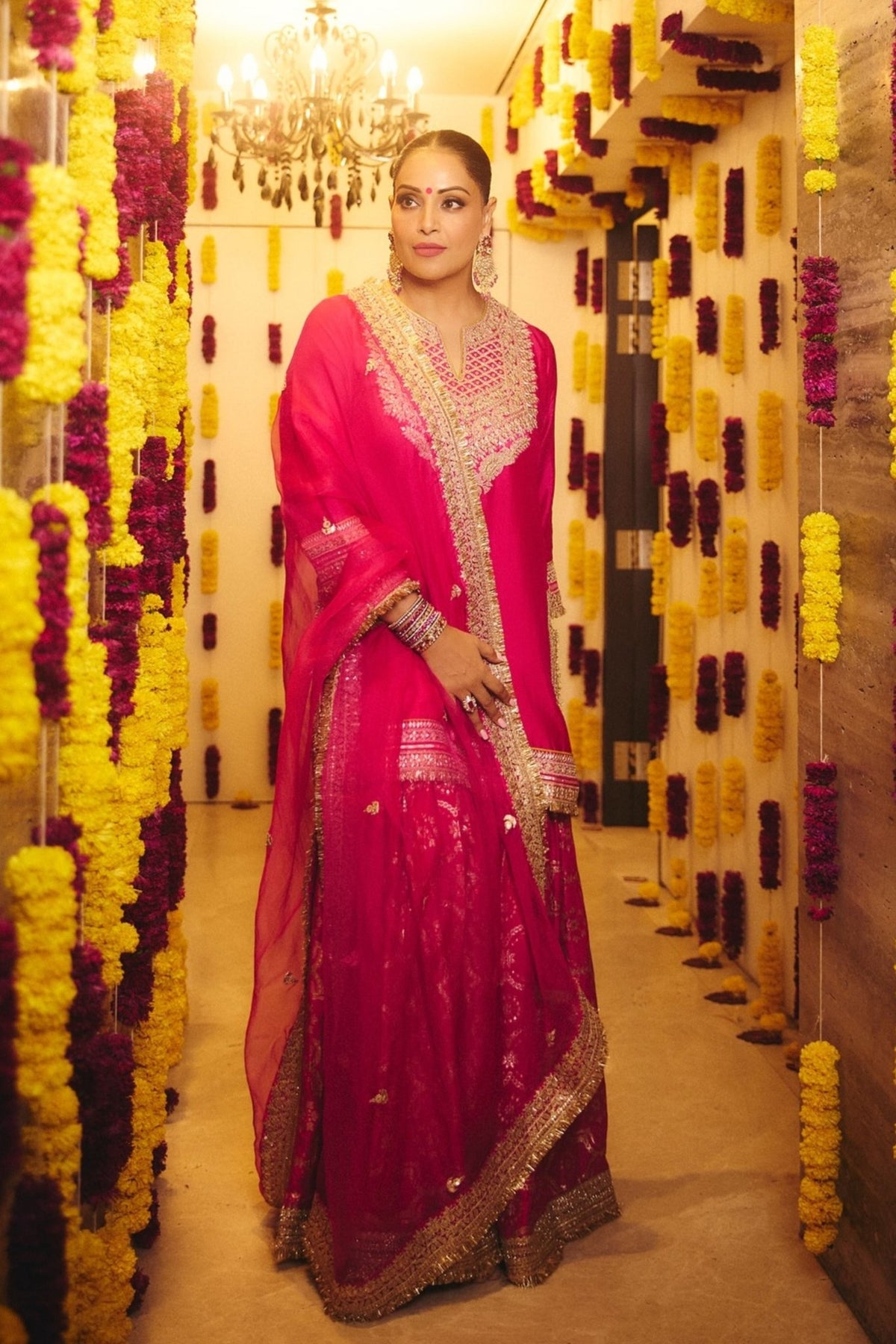 Bipasha Basu in Gopi Vaid
