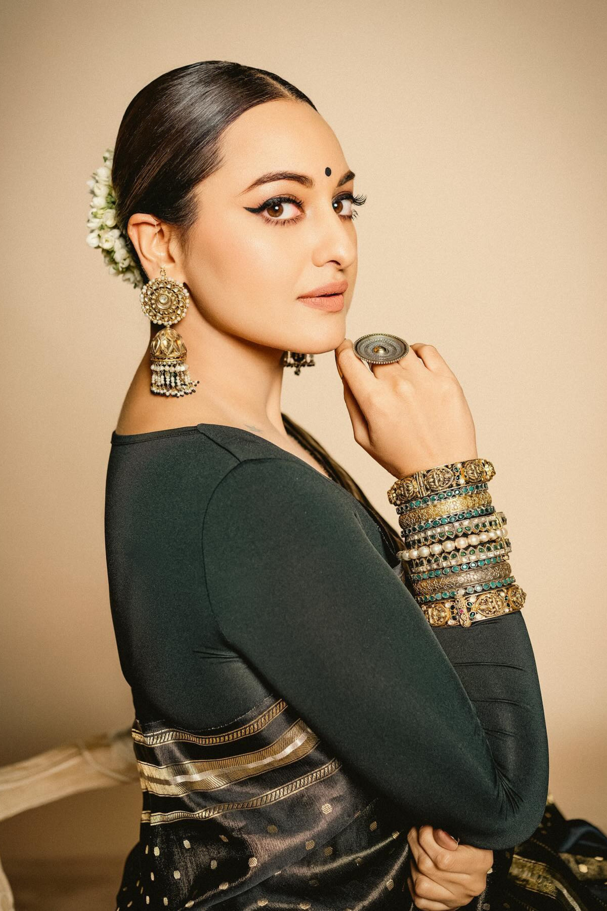 Sonakshi Sinha in Raw Mango