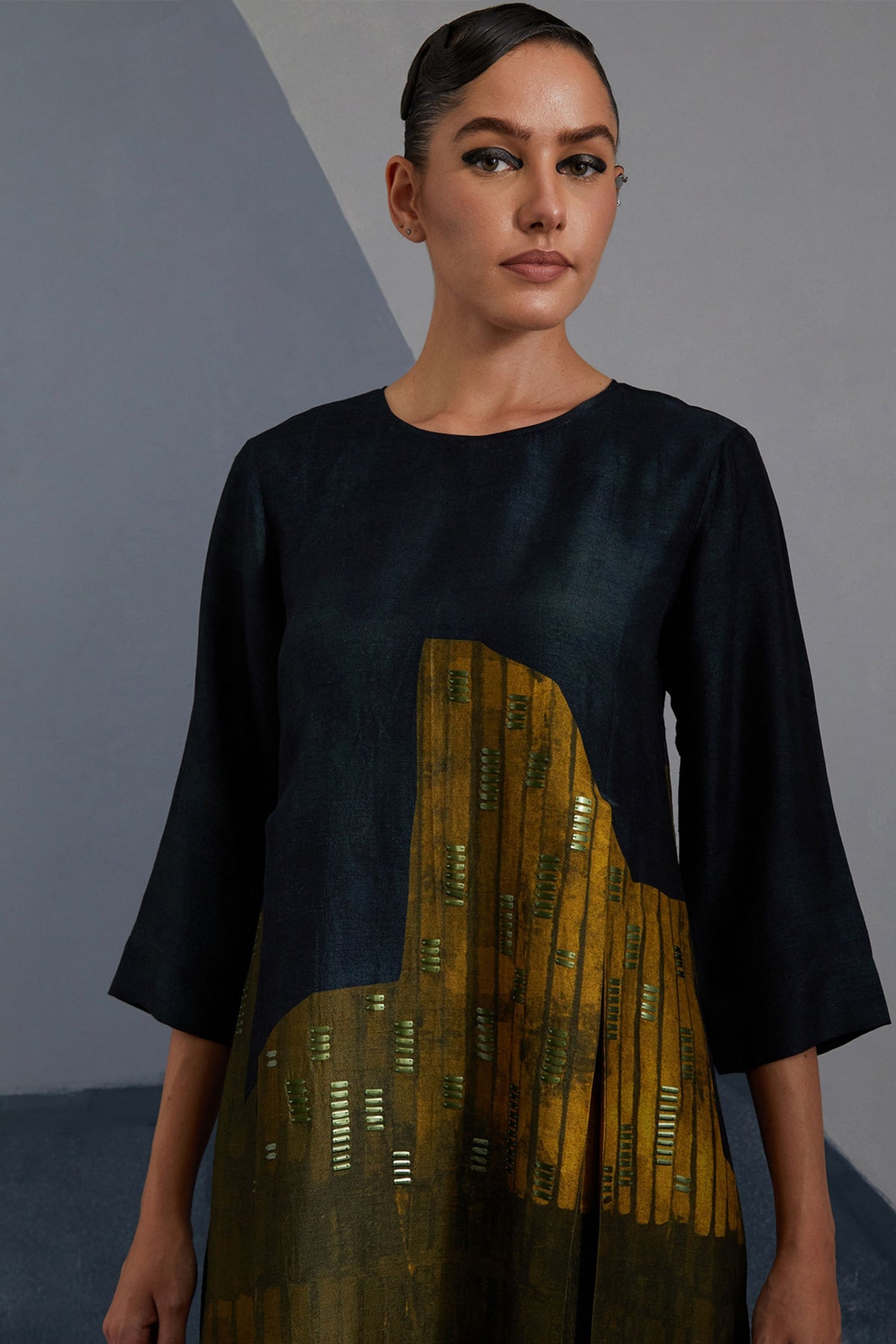 Omen Midnight & Gold Tunic Set