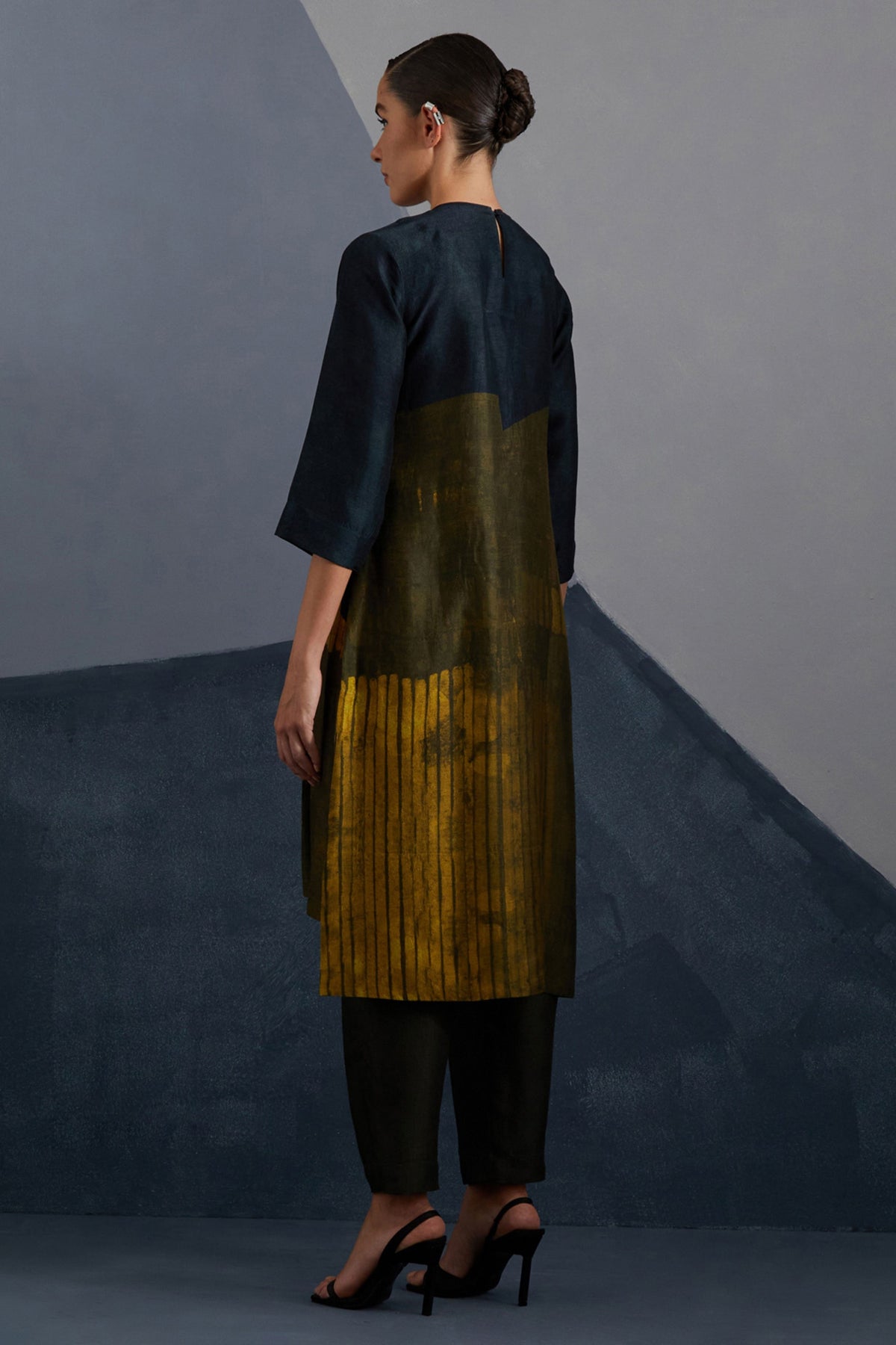 Omen Midnight & Gold Tunic Set