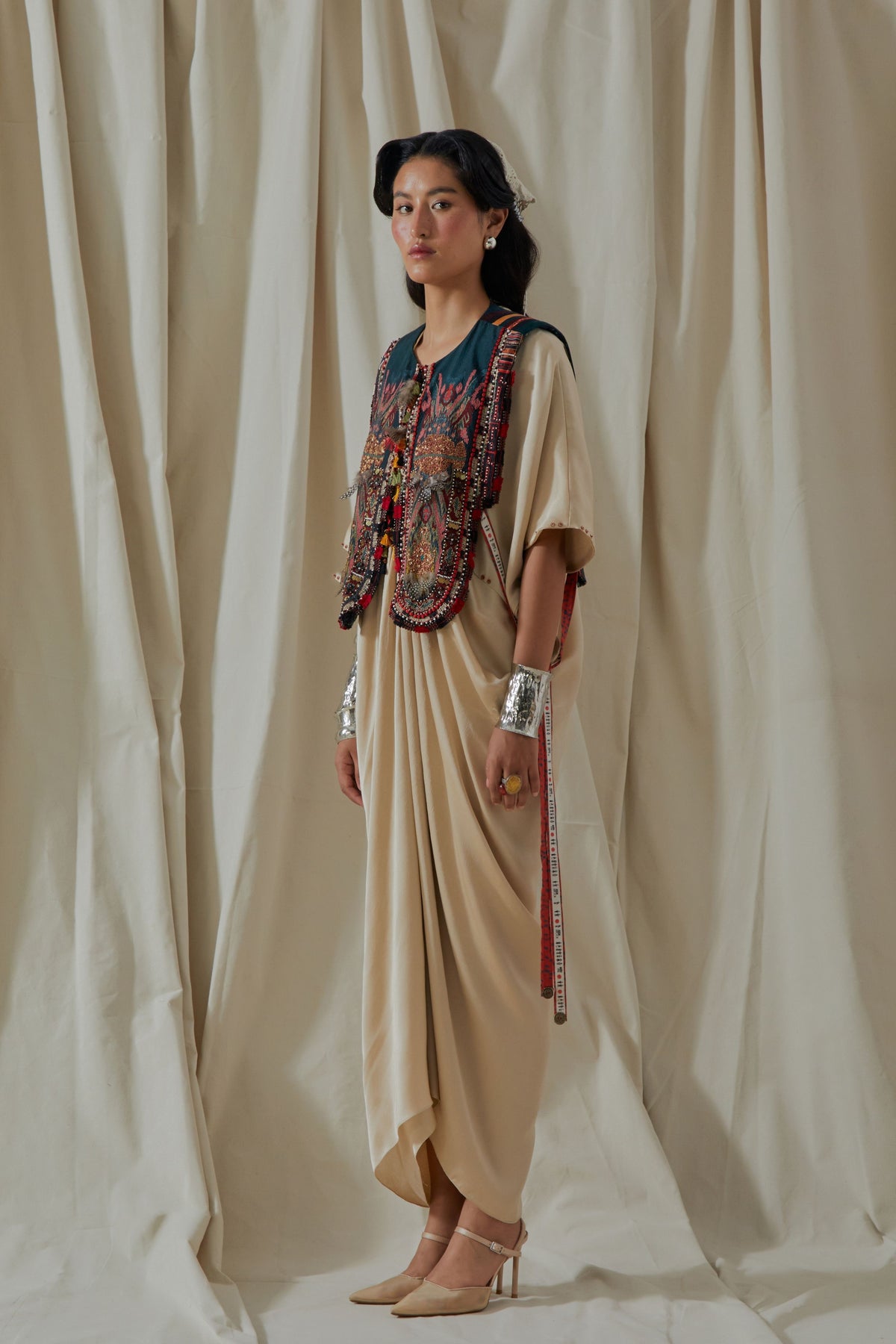 Zuri Ecru Gilet Set