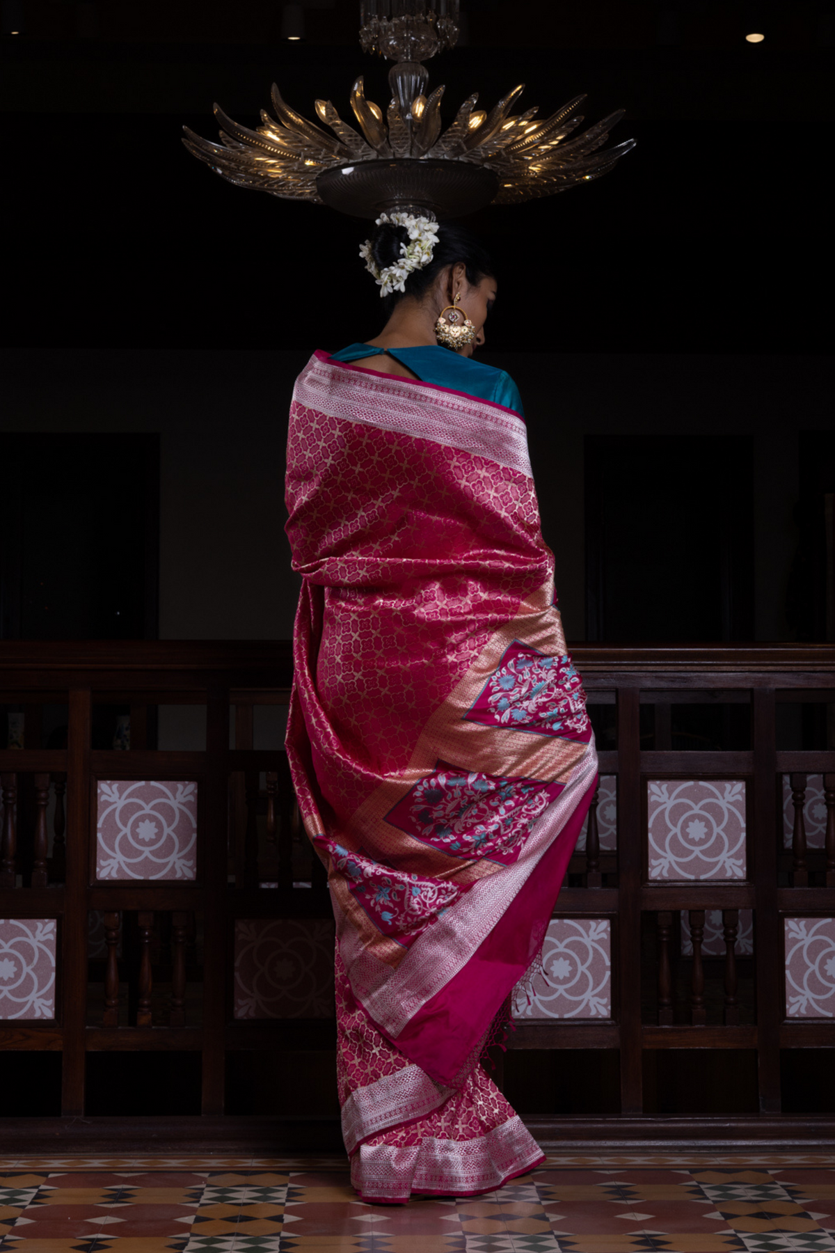 Chaand Ki Jaali Rani Geometric Benarasi Handloon Sari