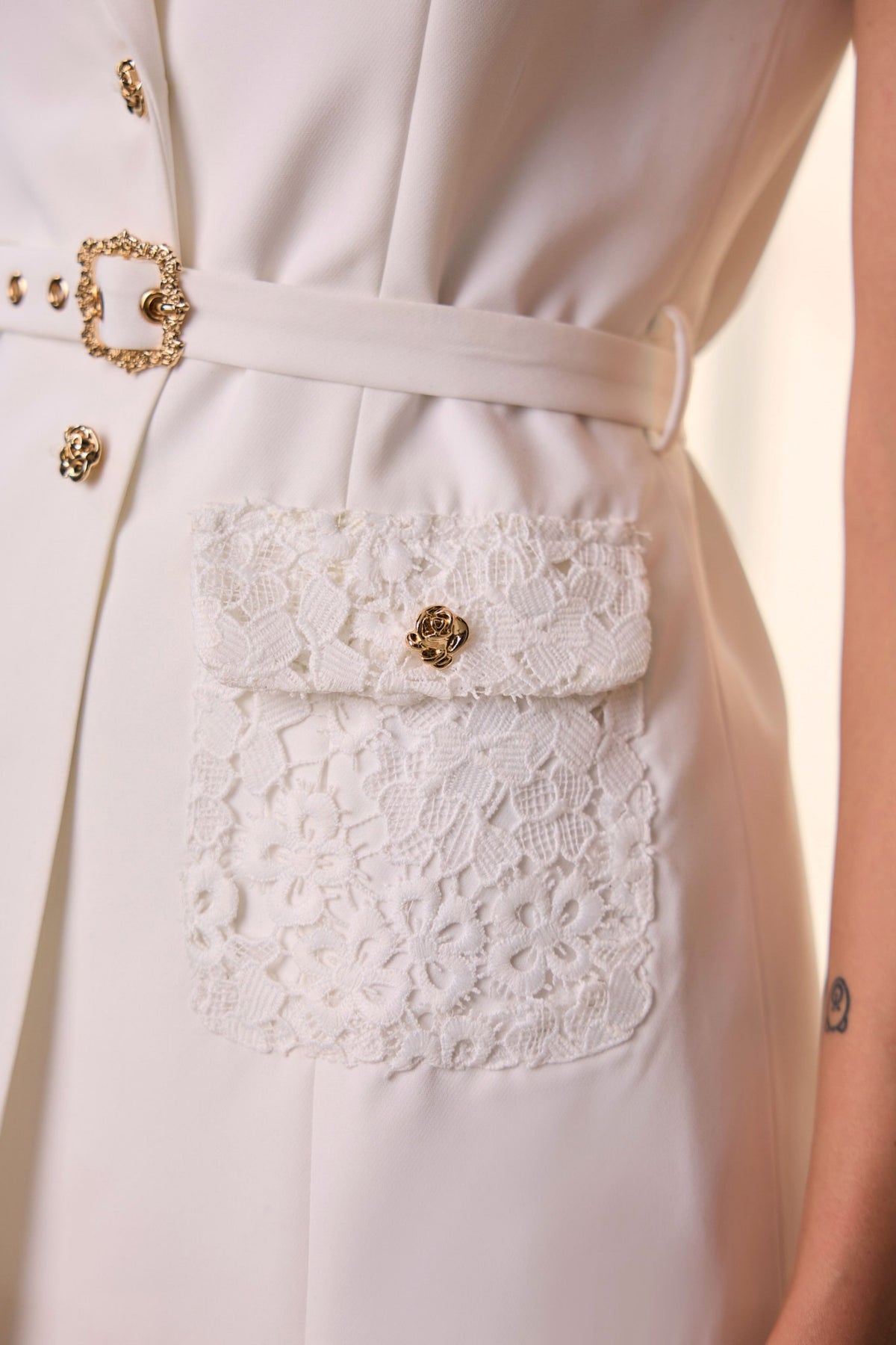 Cece Pearl Blazer Set
