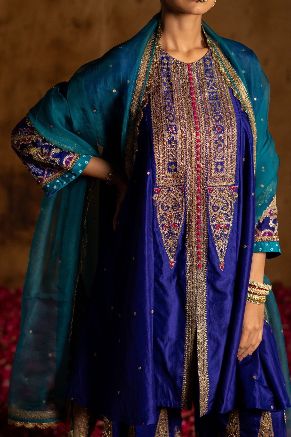 Rutvee Patola Cutout Kurta Set