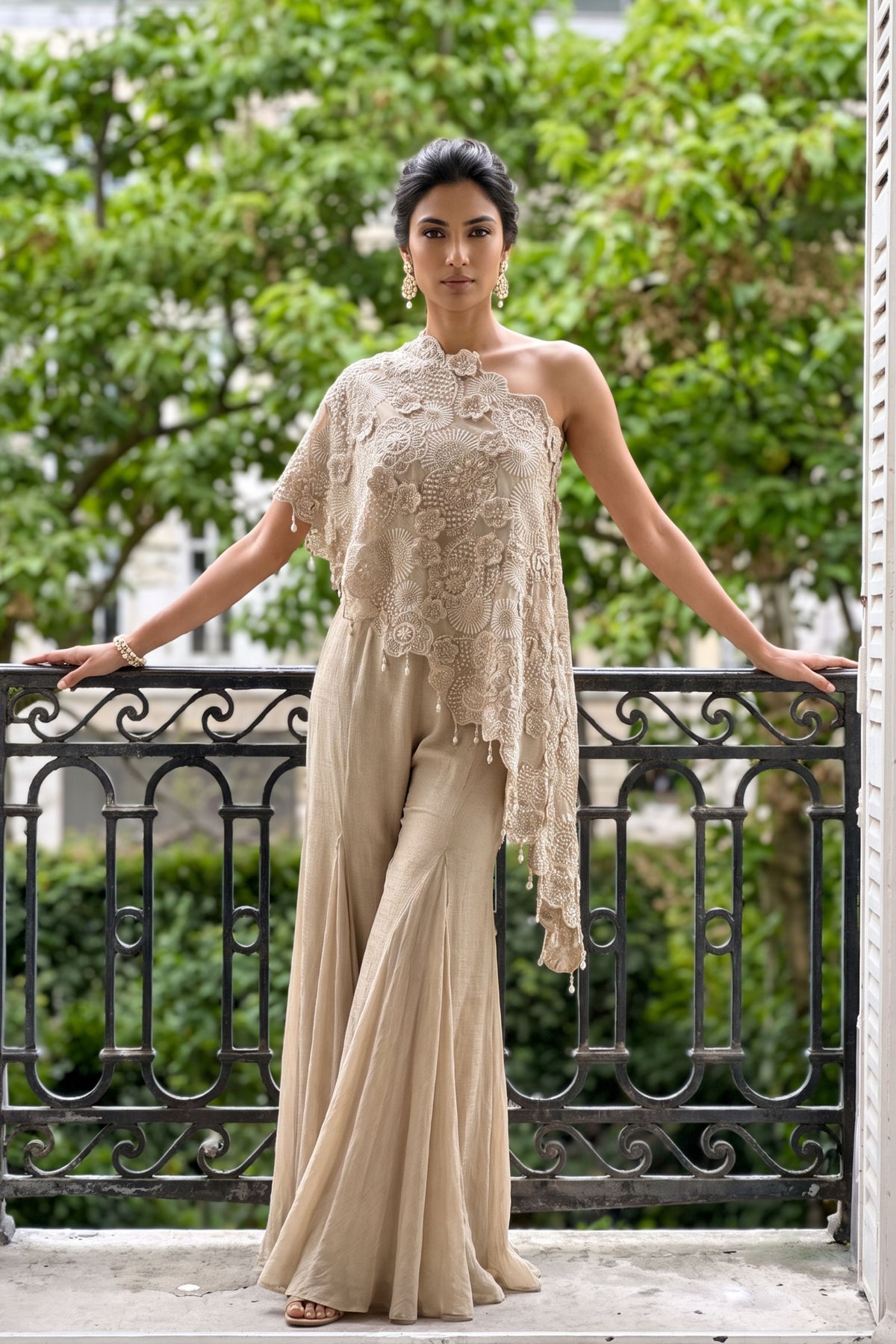 Solane Cape Set