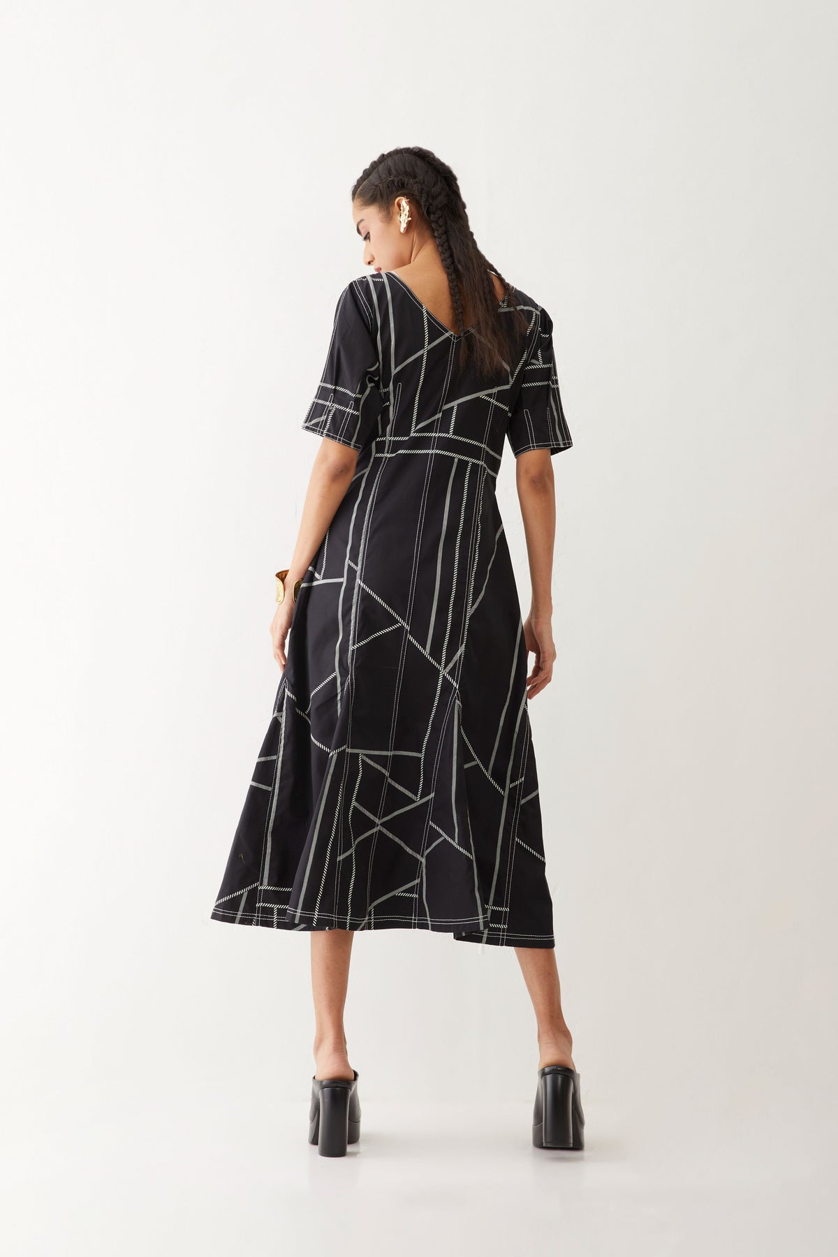 Moira Dress With Pipeline Print