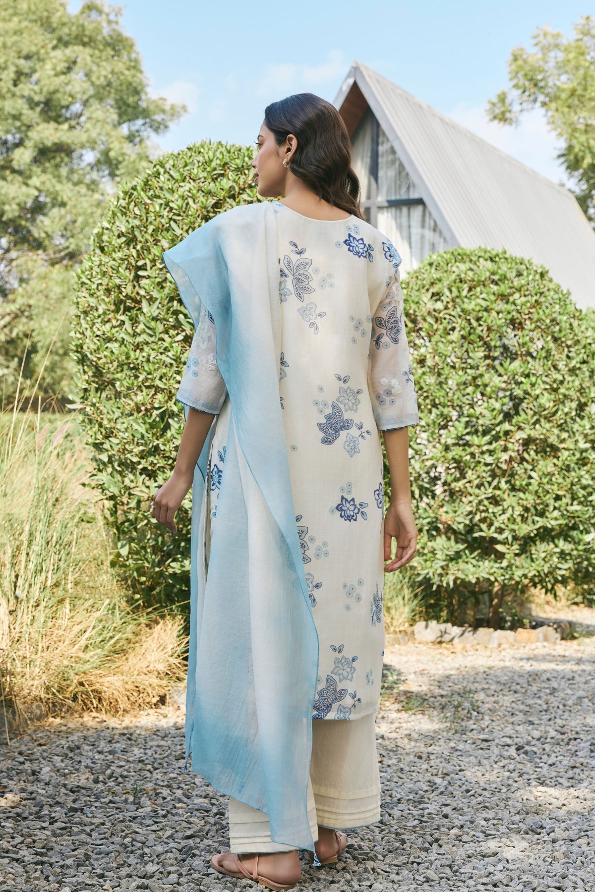 Pearl Applique Embroidered Kurta Set