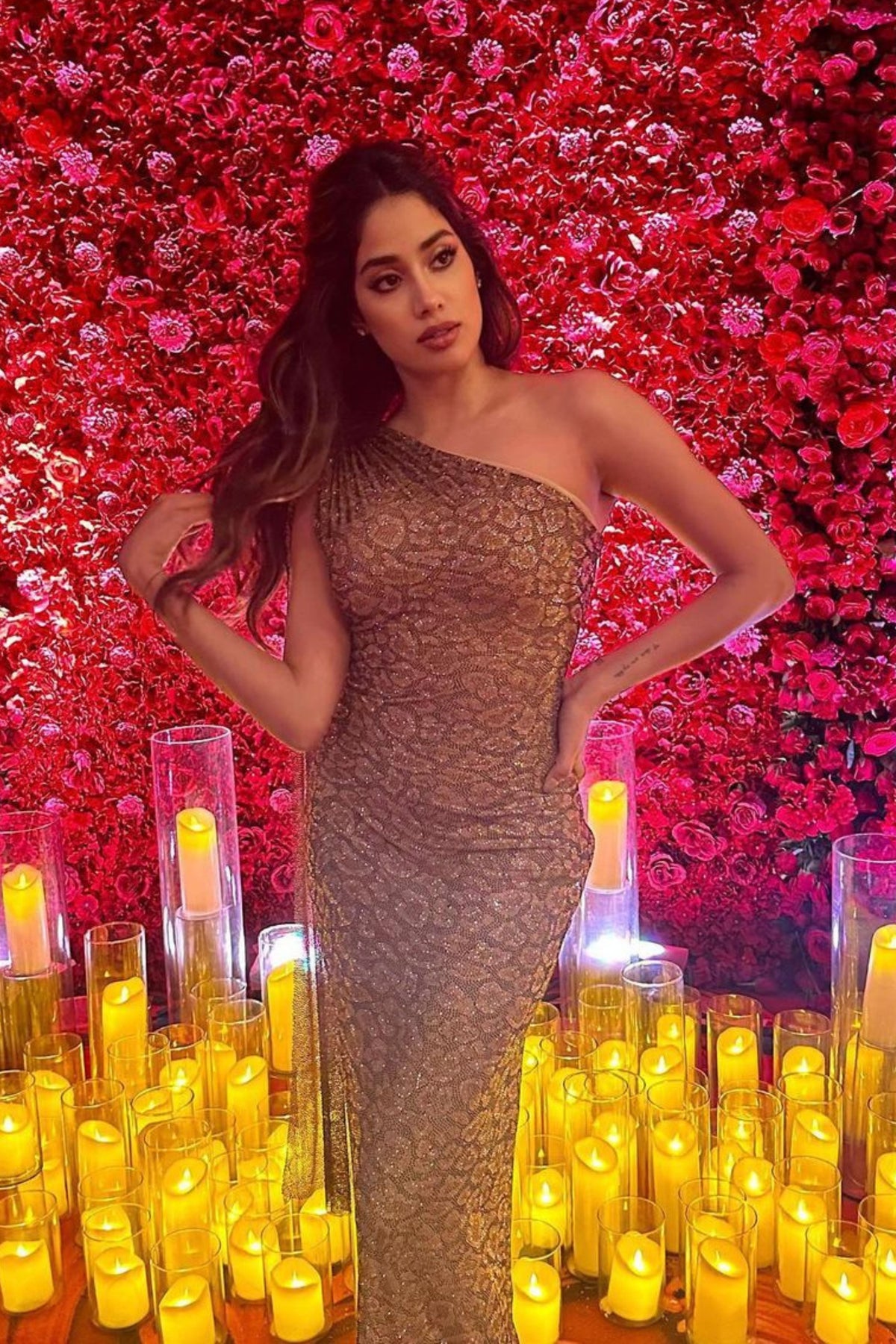 Janhvi Kapoor in Itrh