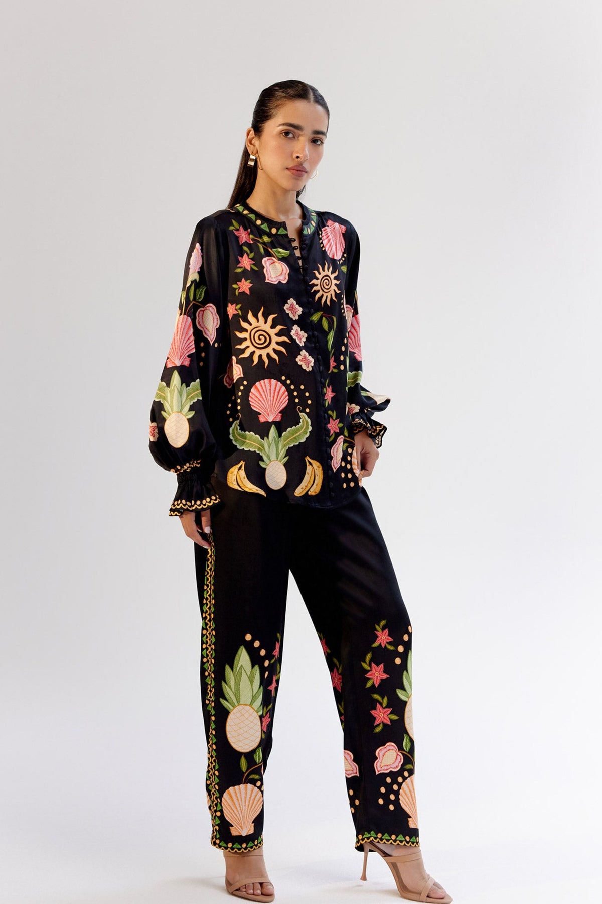 Seashell Black Ilia Pant