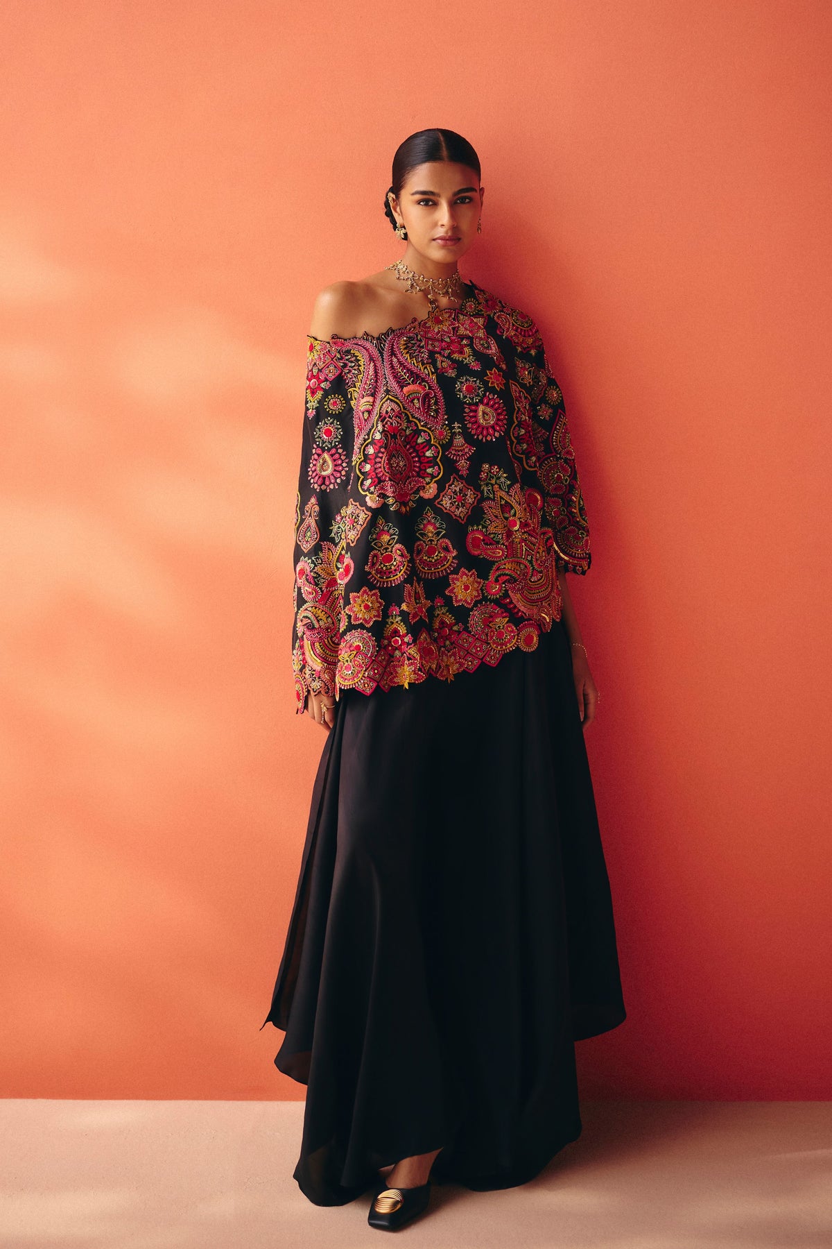 Sahasra Cape Set