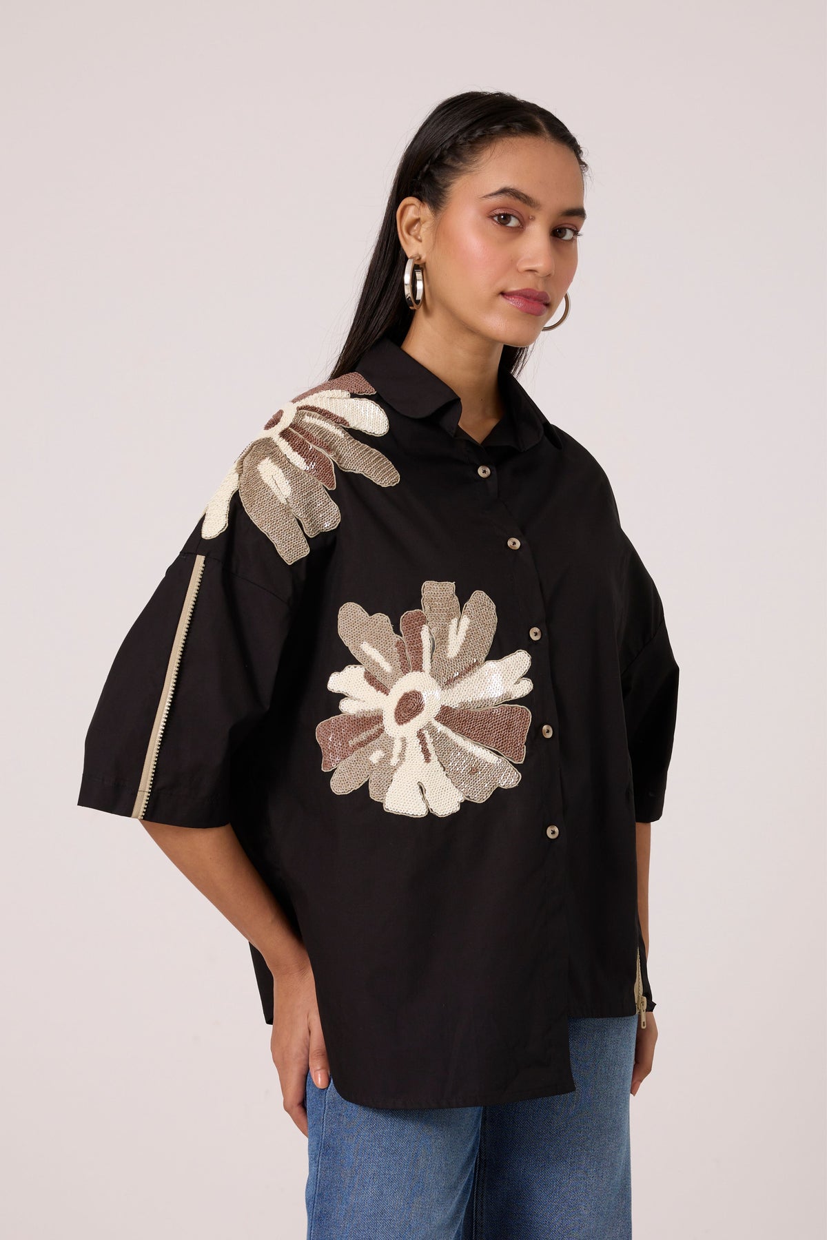 Leo Applique Black Shirt