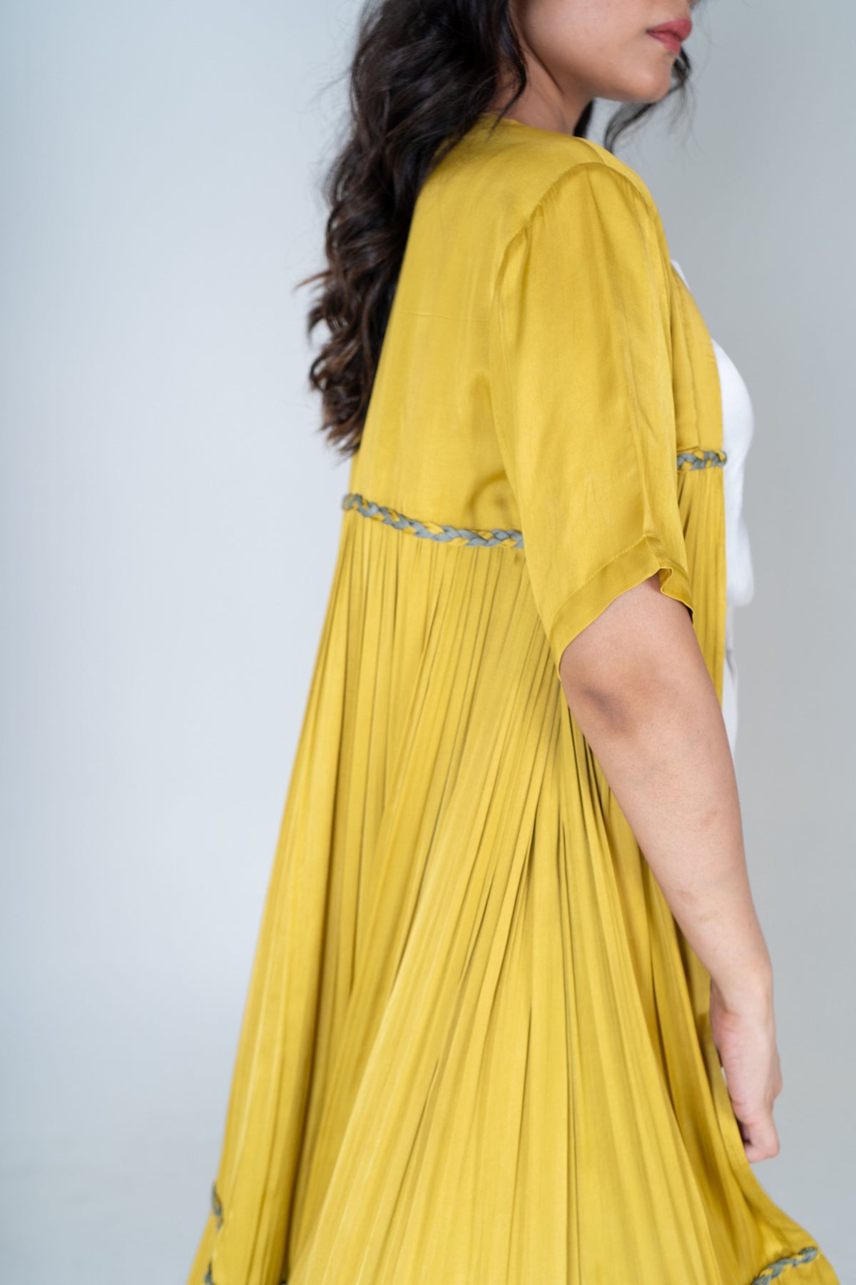 Yellow-green Long Cape