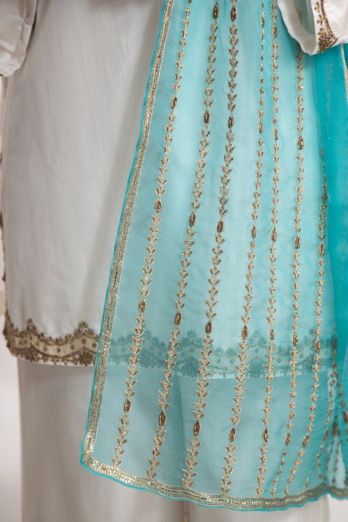 Firozi Neeli Dupatta